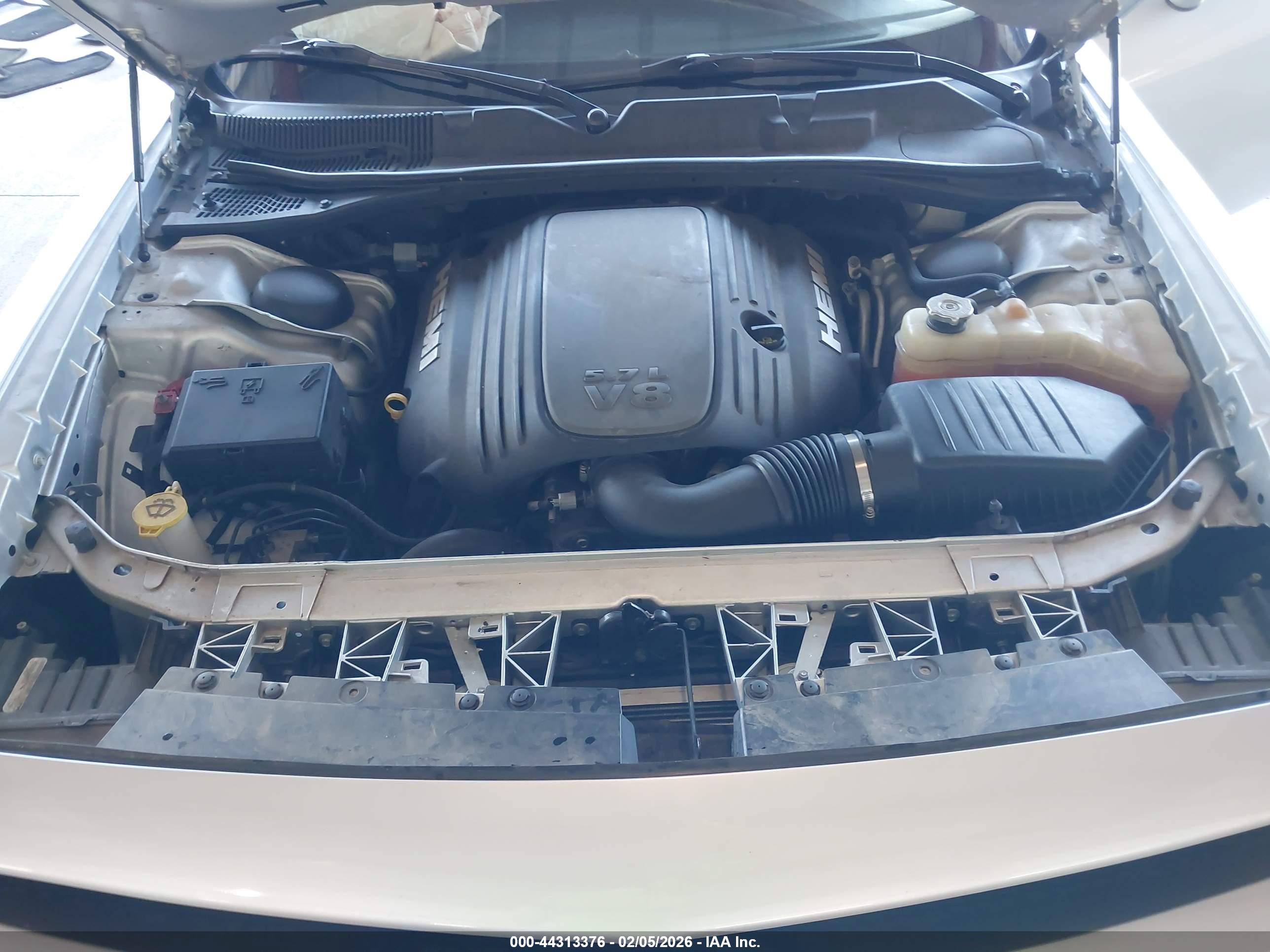 DODGE CHALLENGER image 10