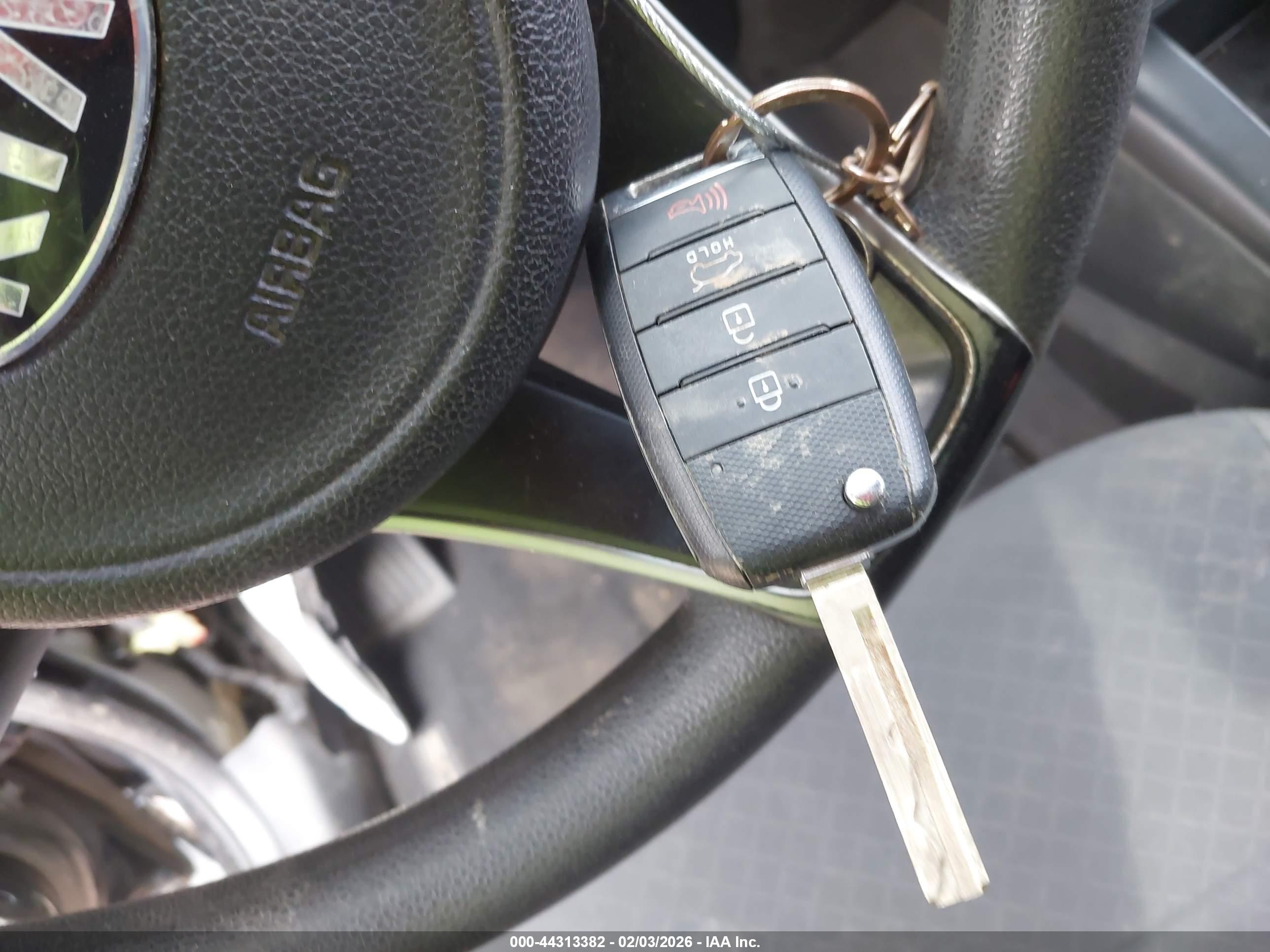 KIA SORENTO image 11