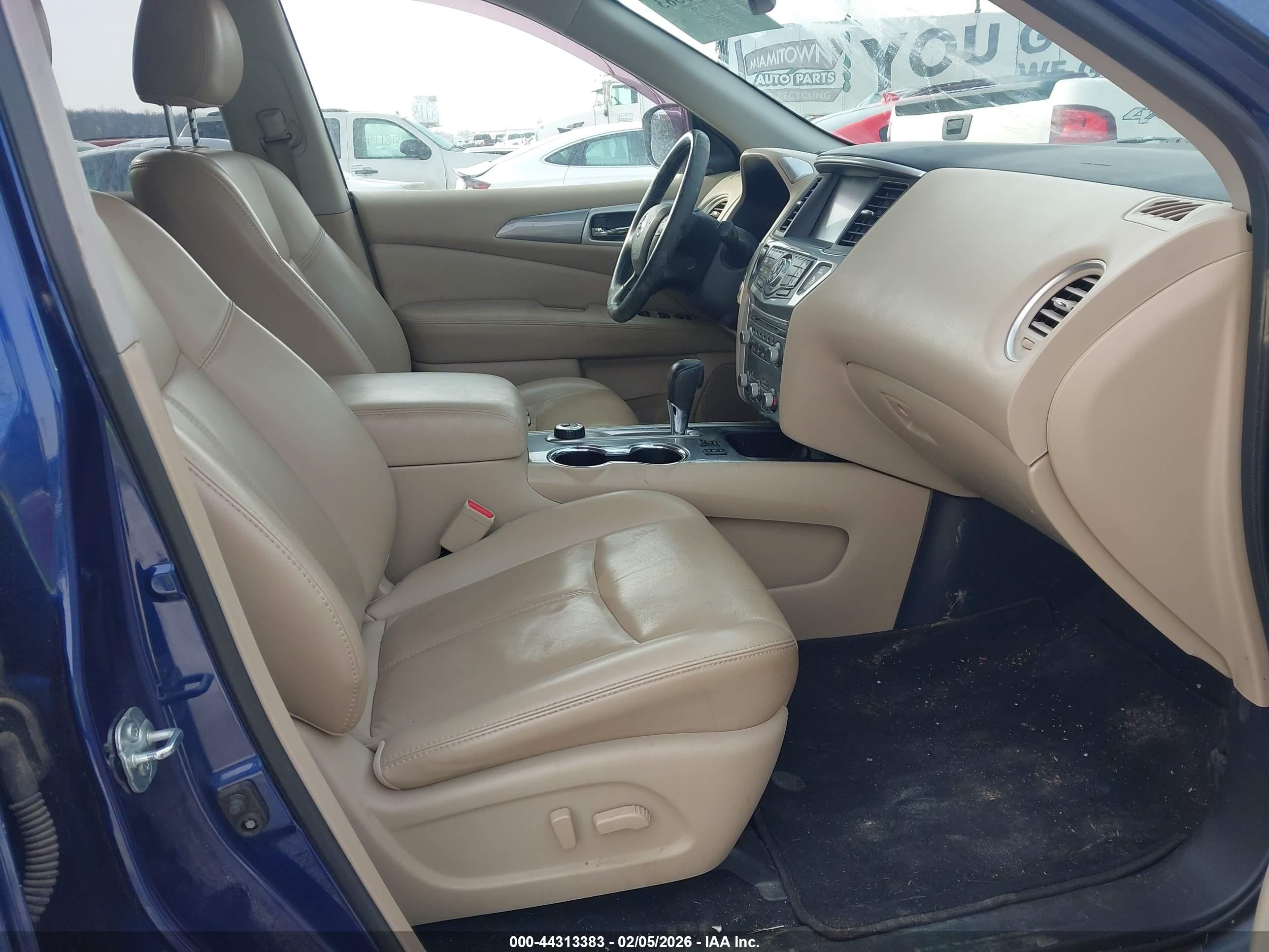 NISSAN PATHFINDER image 5