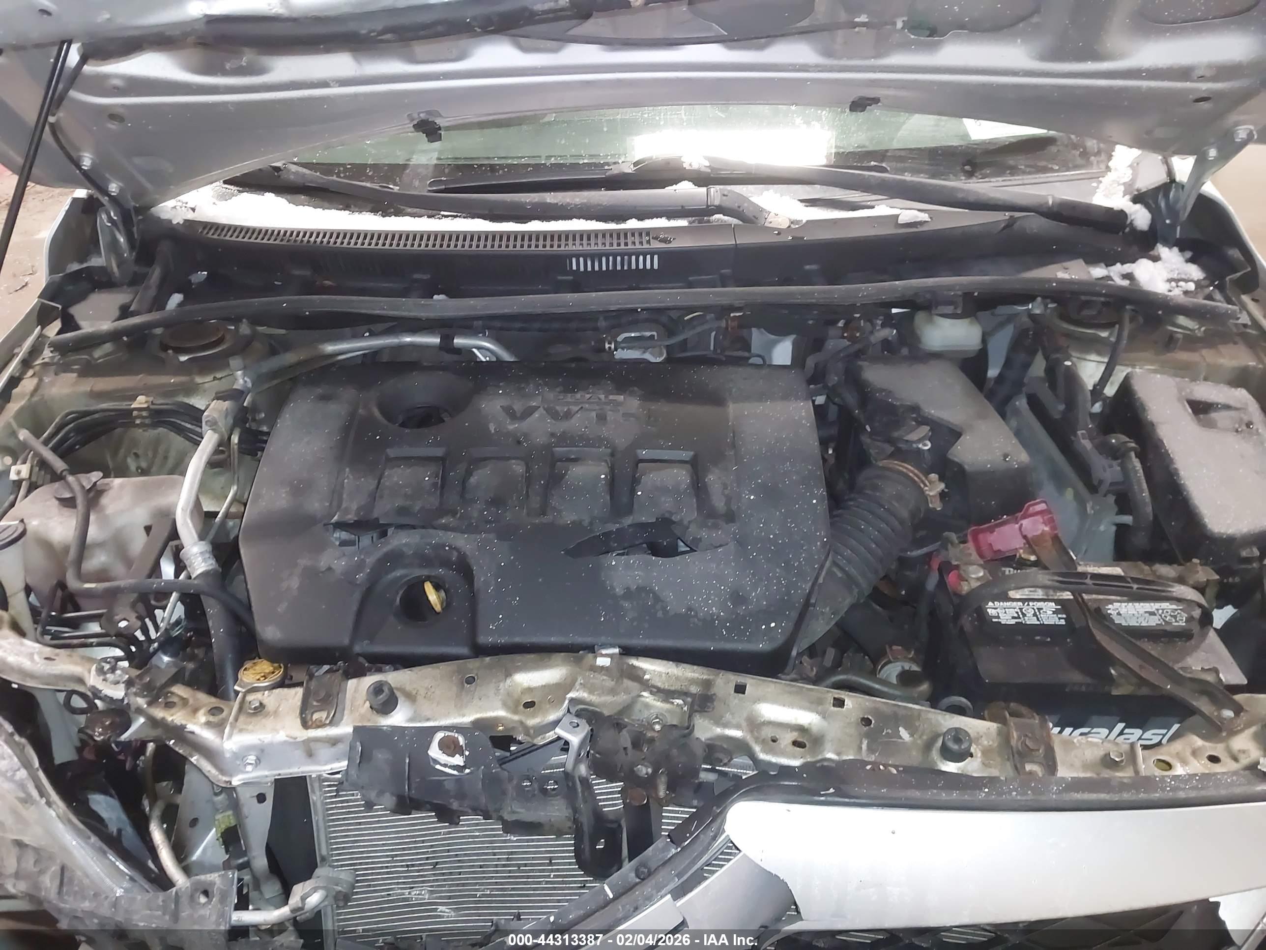 TOYOTA COROLLA image 10