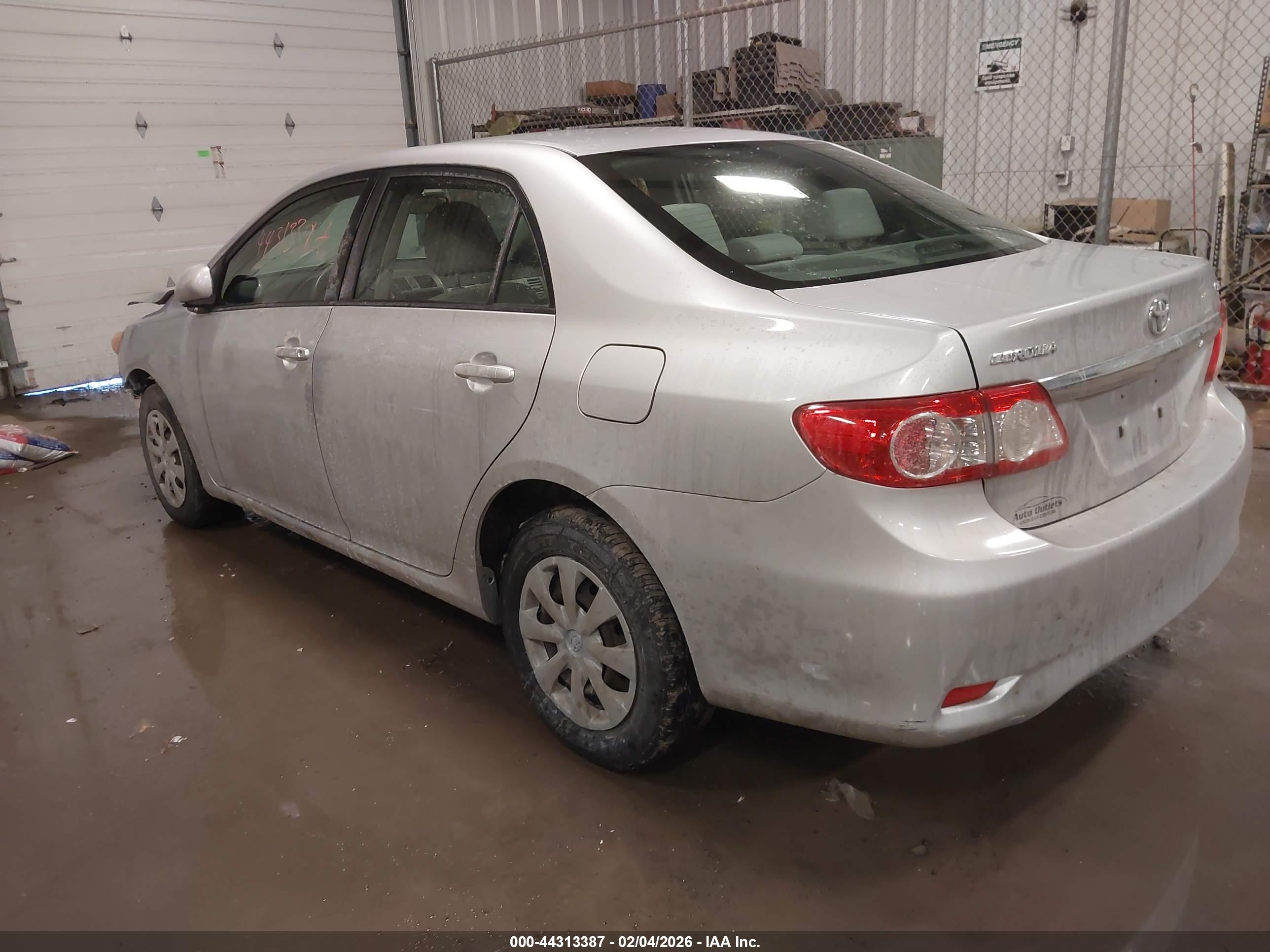 TOYOTA COROLLA image 3