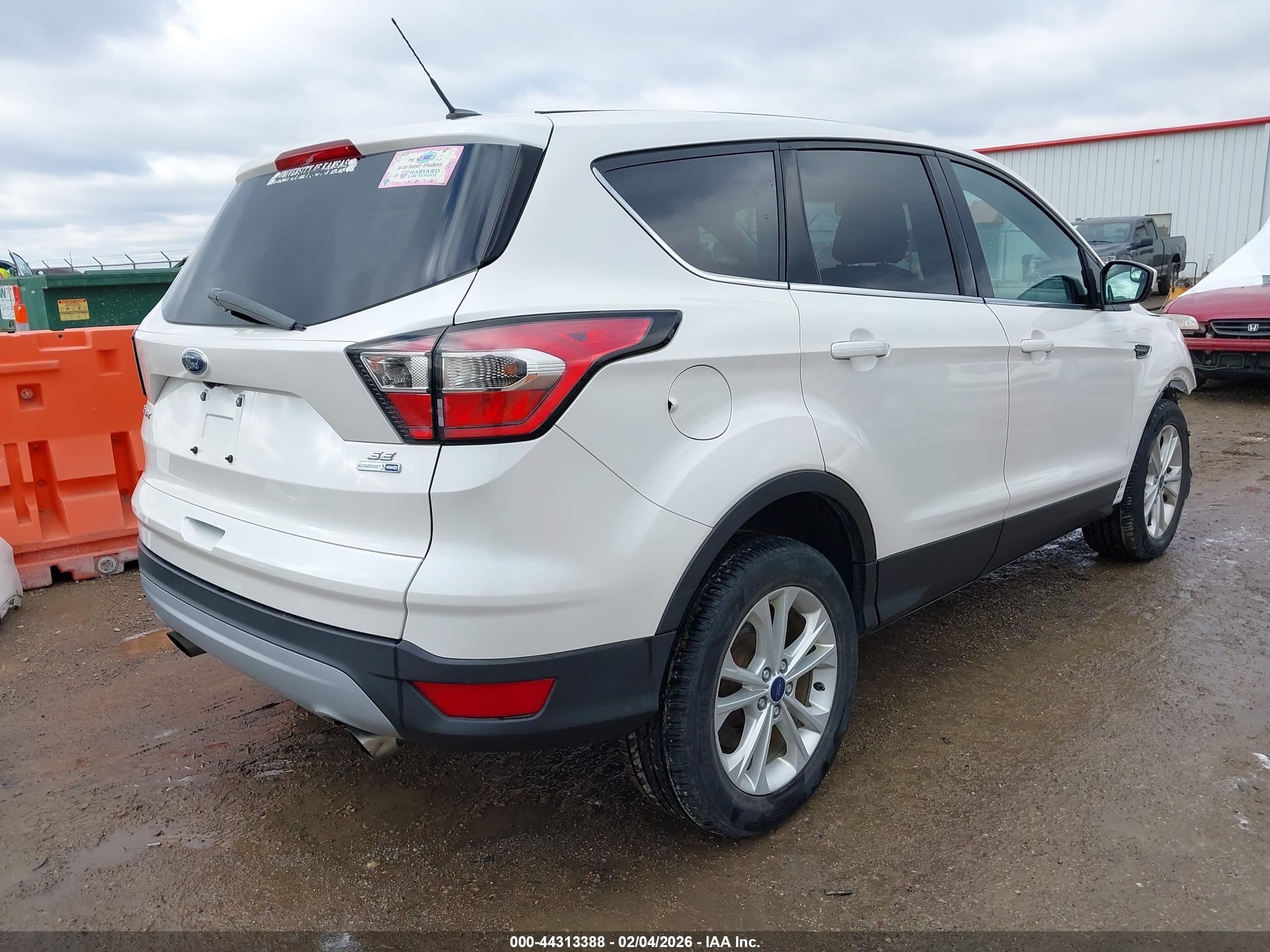 FORD ESCAPE image 4