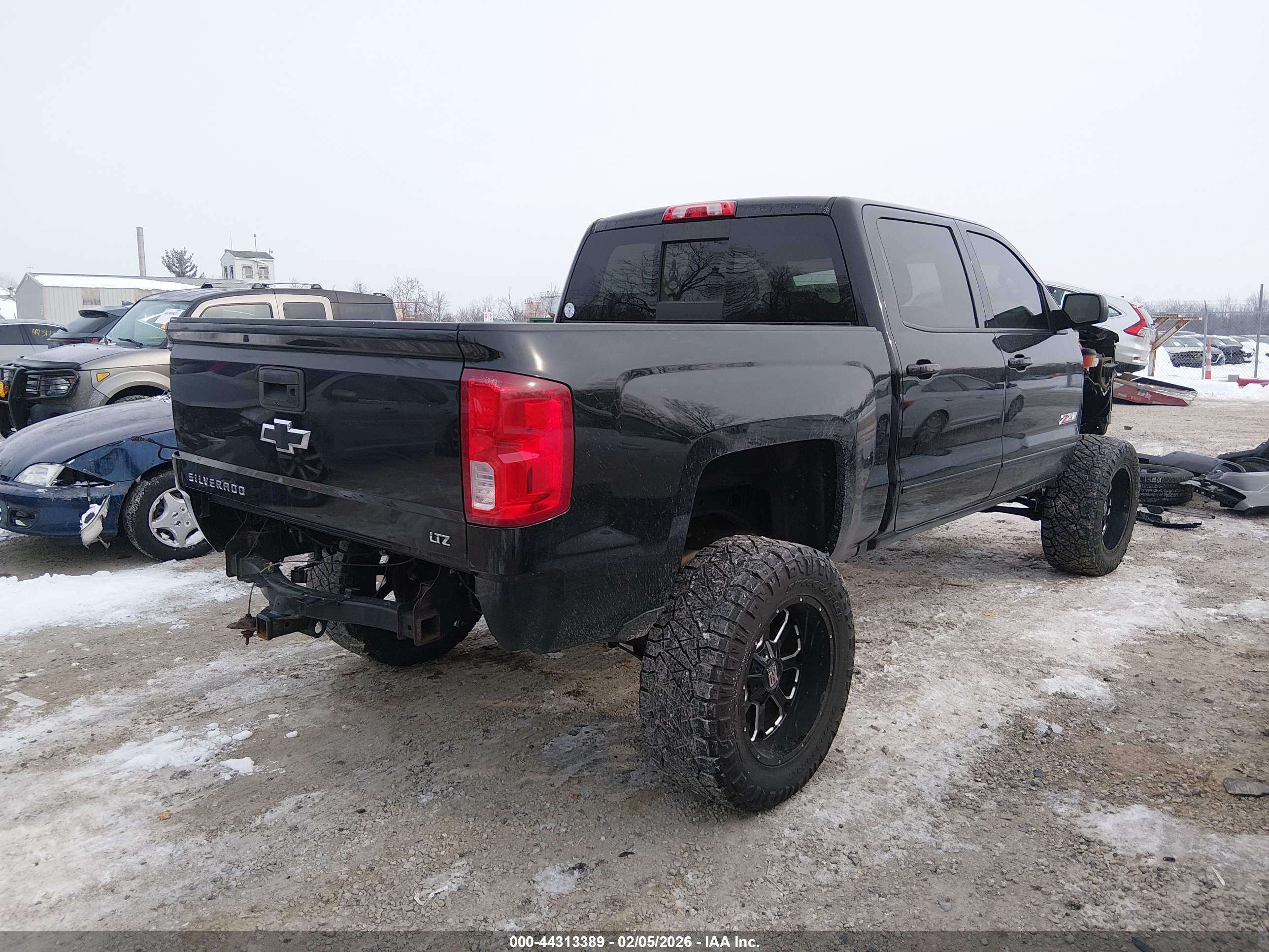 CHEVROLET SILVERADO image 4