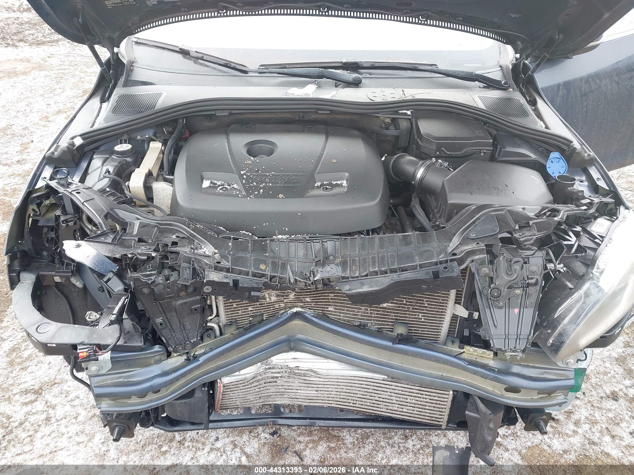 VOLVO S60 image 10