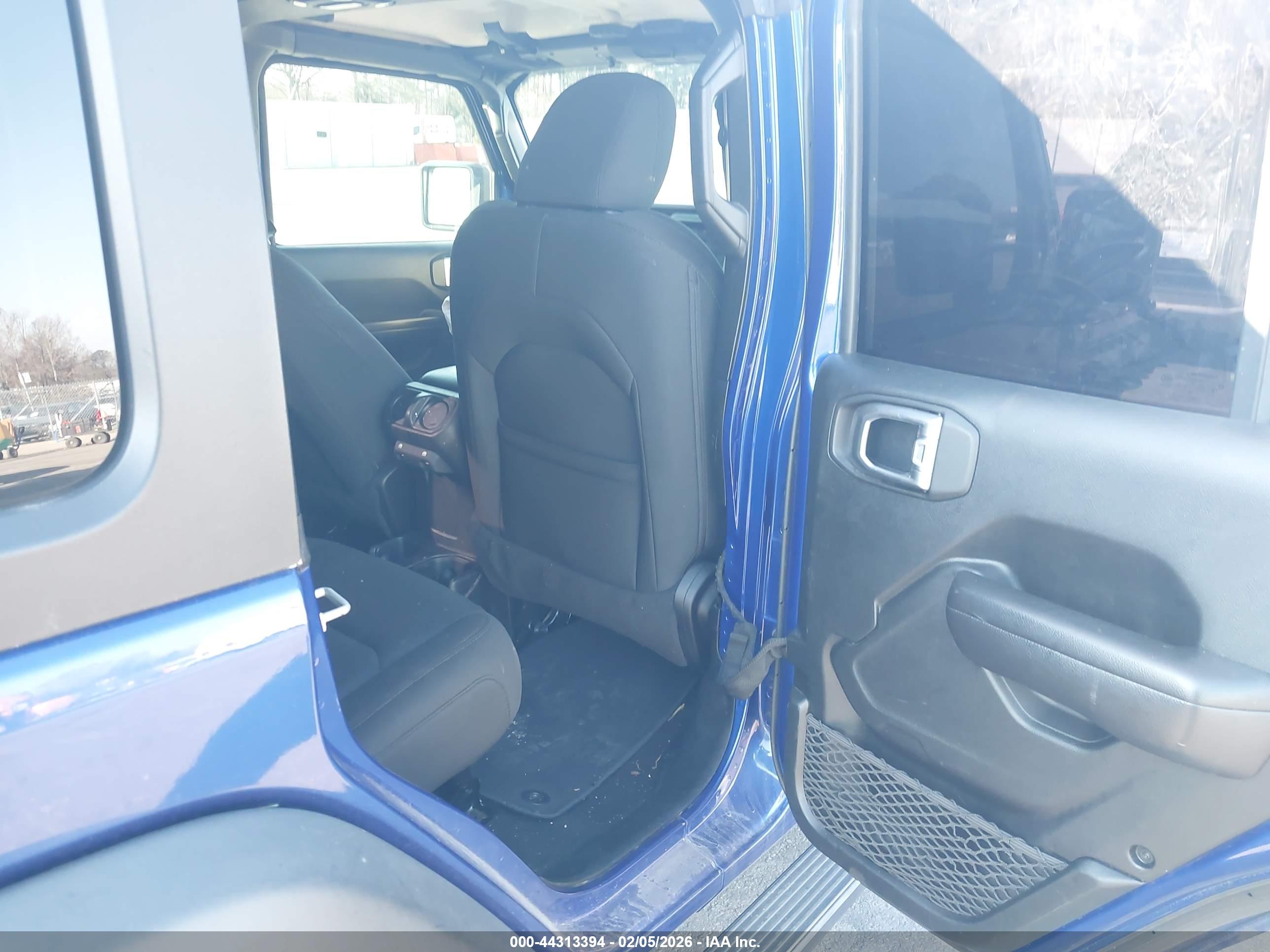 JEEP WRANGLER image 8
