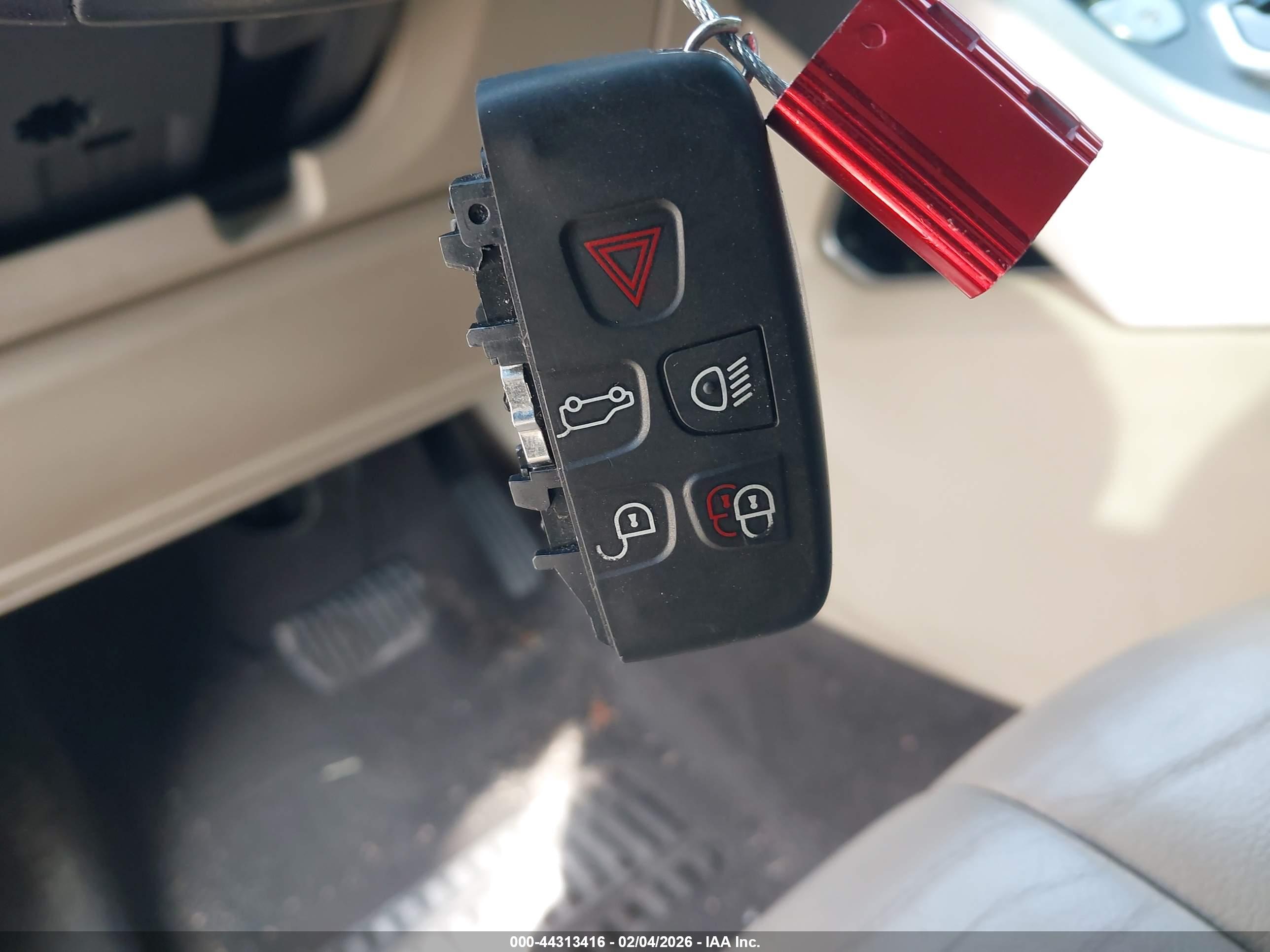 LAND ROVER image 11