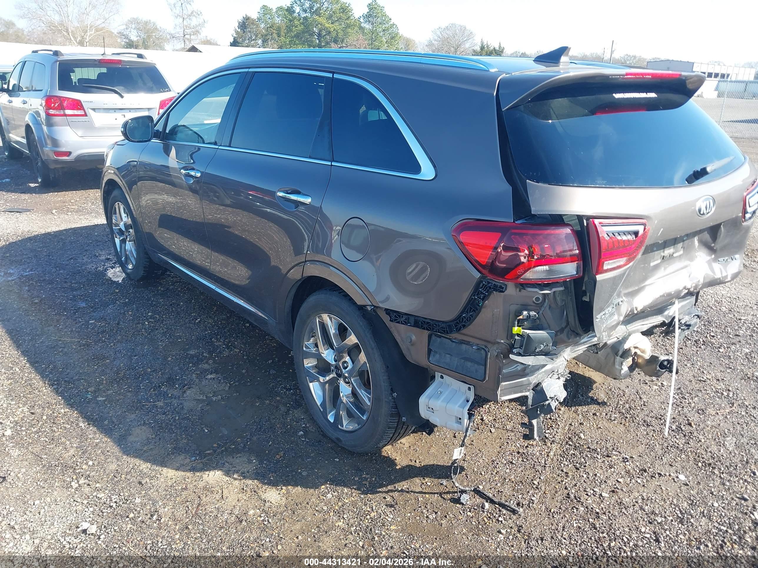 KIA SORENTO image 3