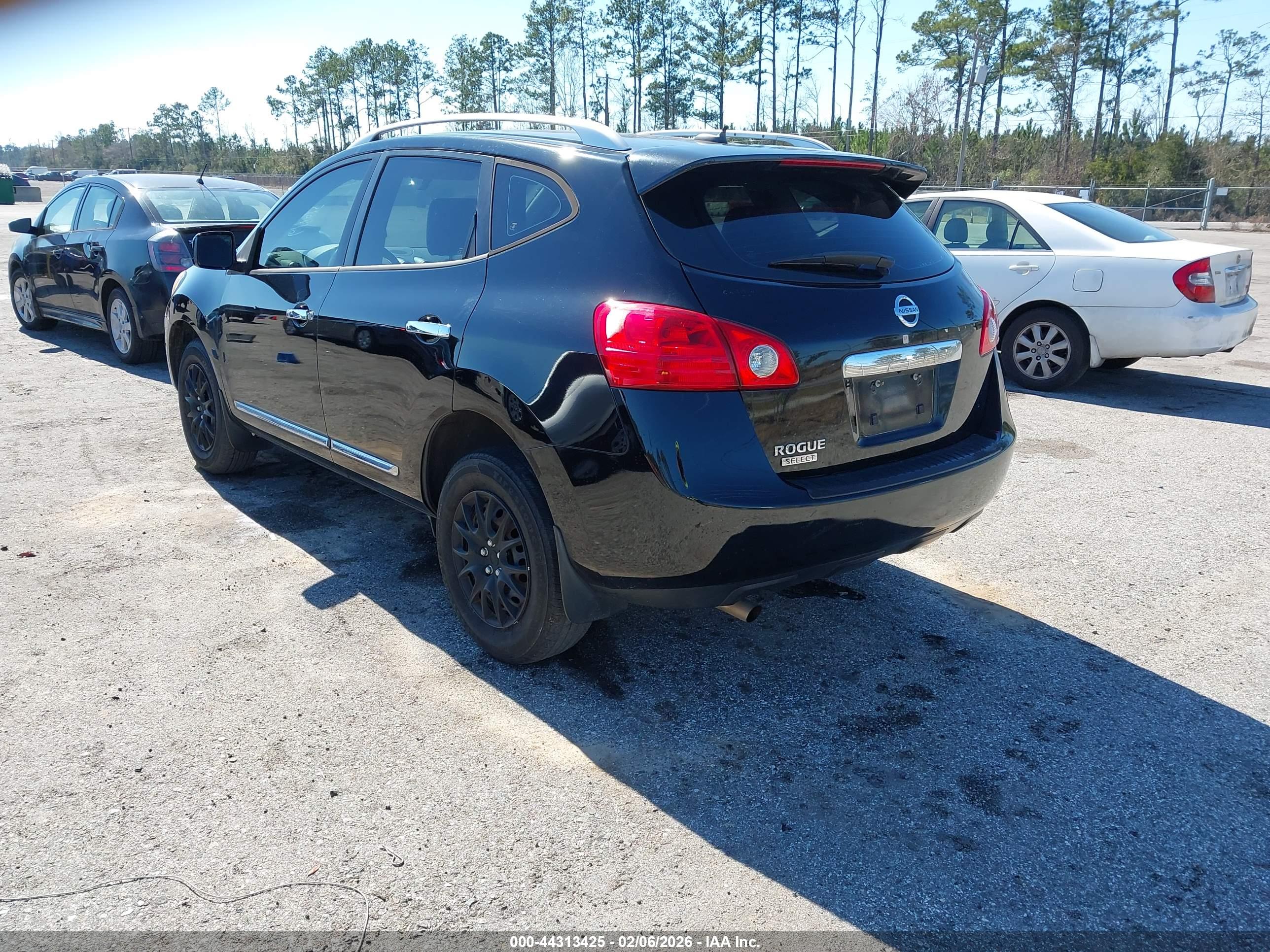 NISSAN ROGUE image 3