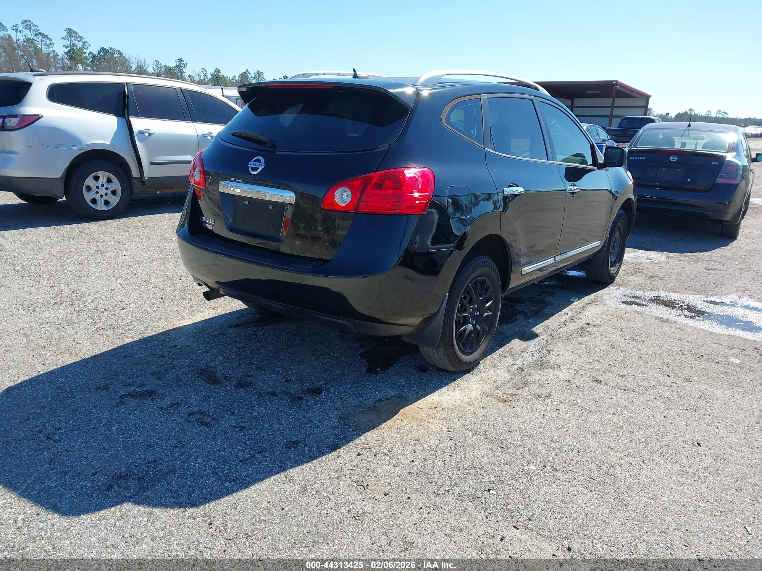 NISSAN ROGUE image 4
