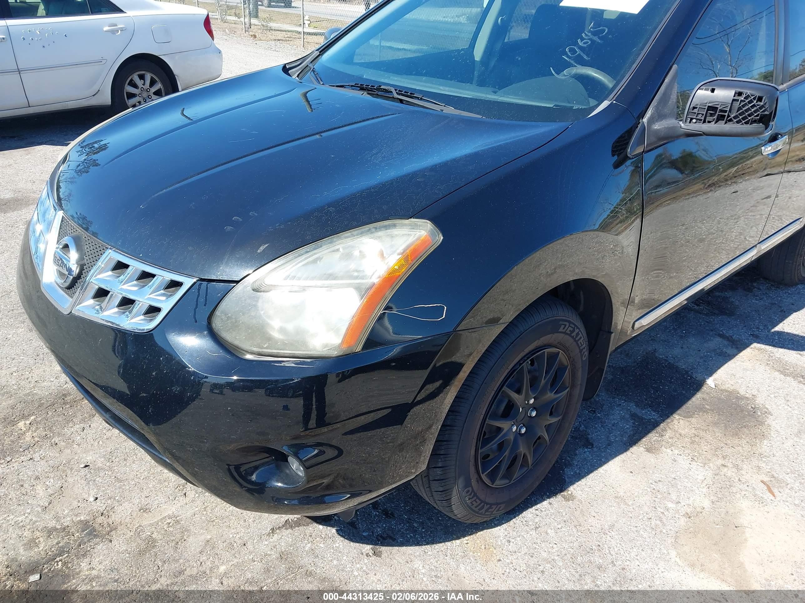 NISSAN ROGUE image 6