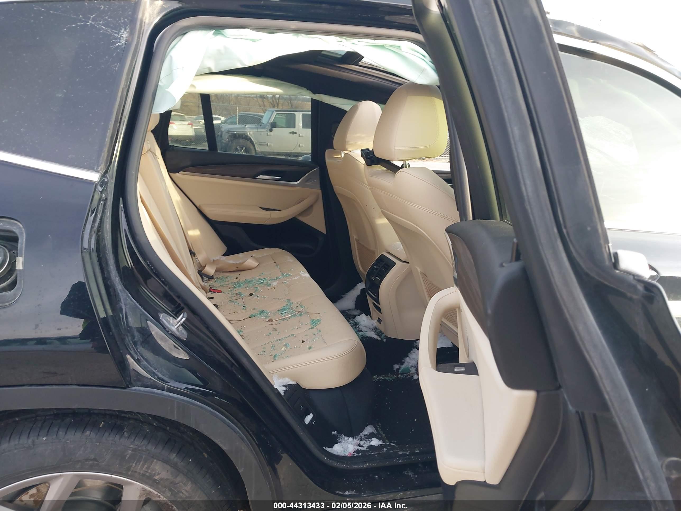 BMW X3 image 8