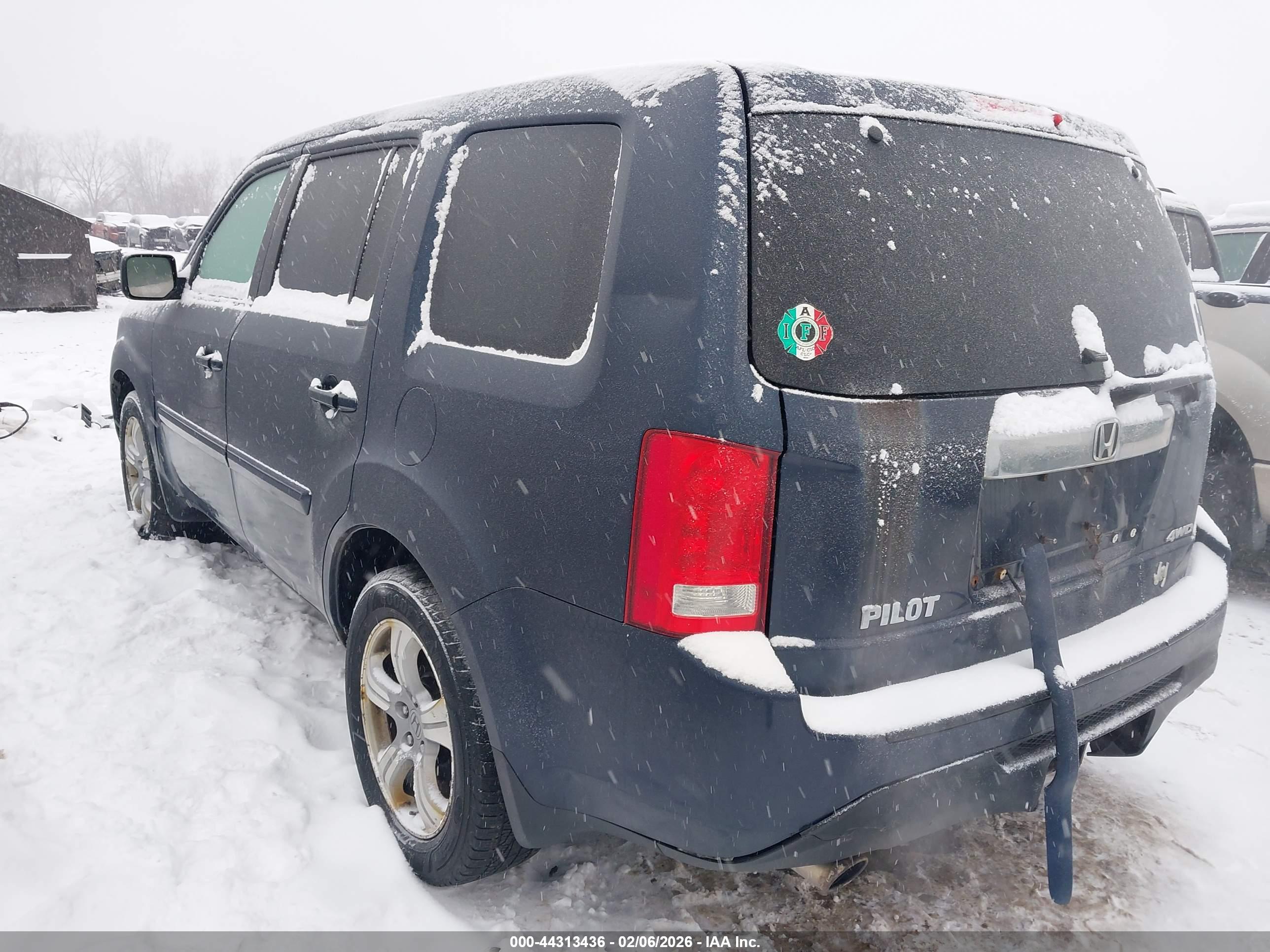 HONDA PILOT image 3