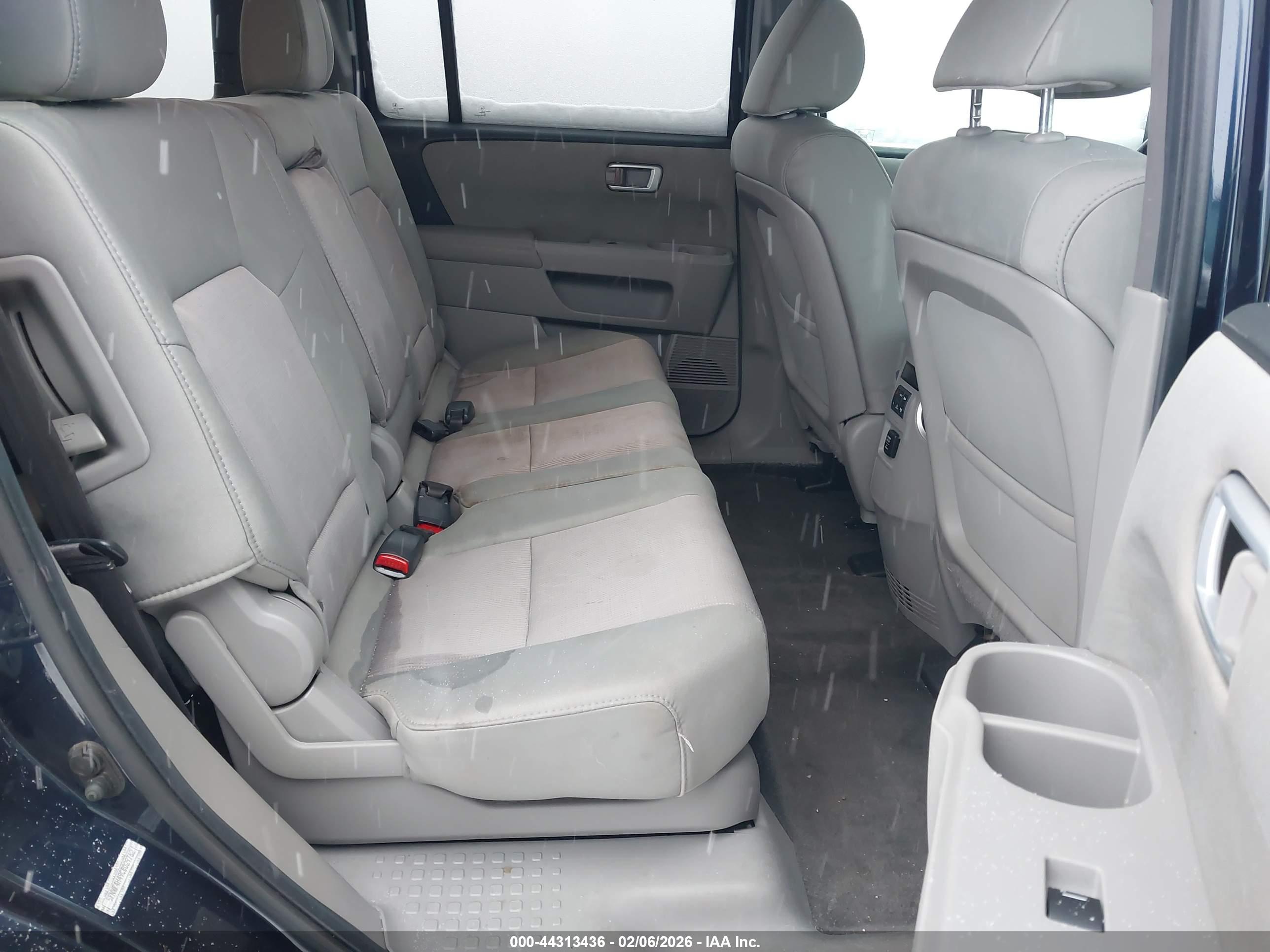 HONDA PILOT image 8