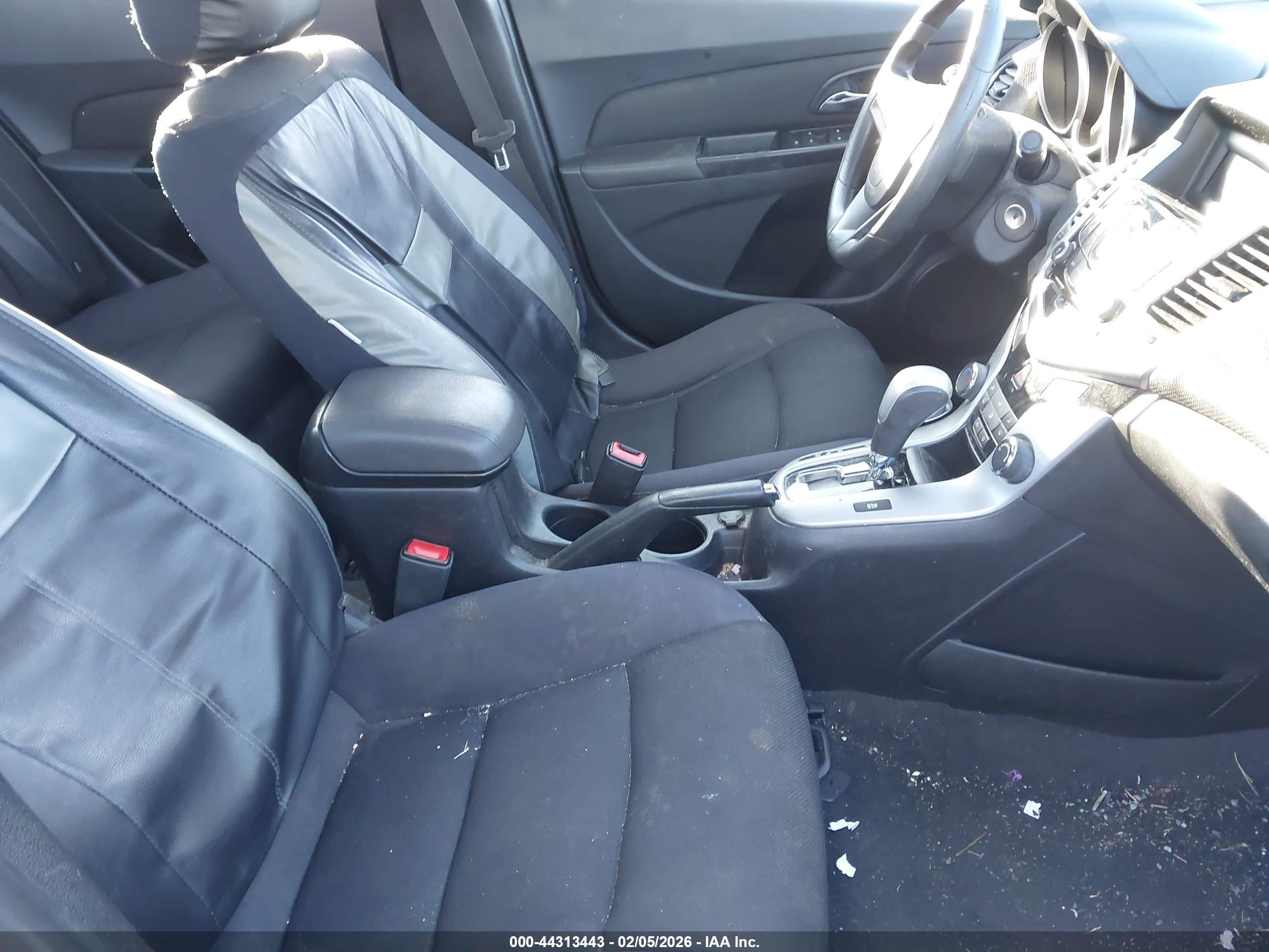 CHEVROLET CRUZE image 5