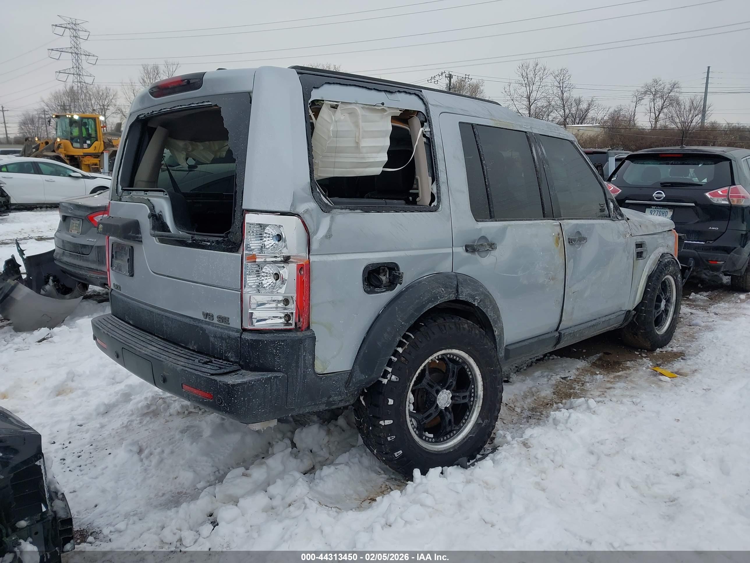 LAND ROVER image 4