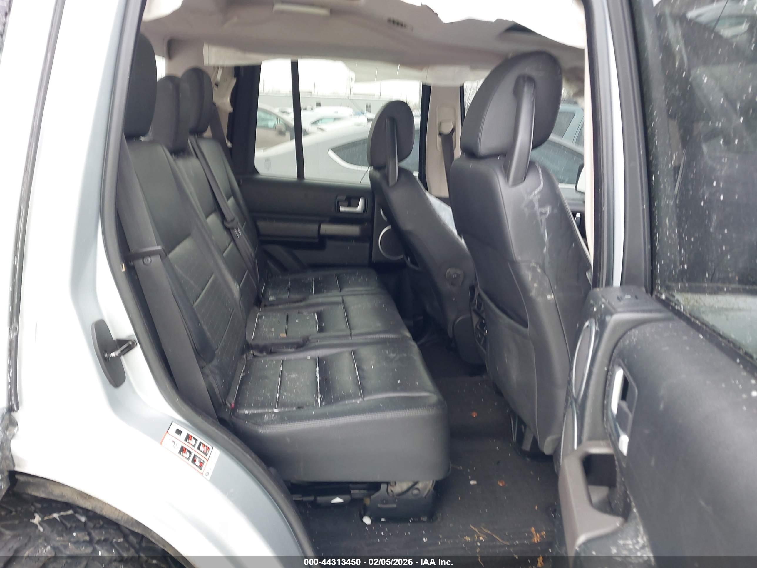LAND ROVER image 8