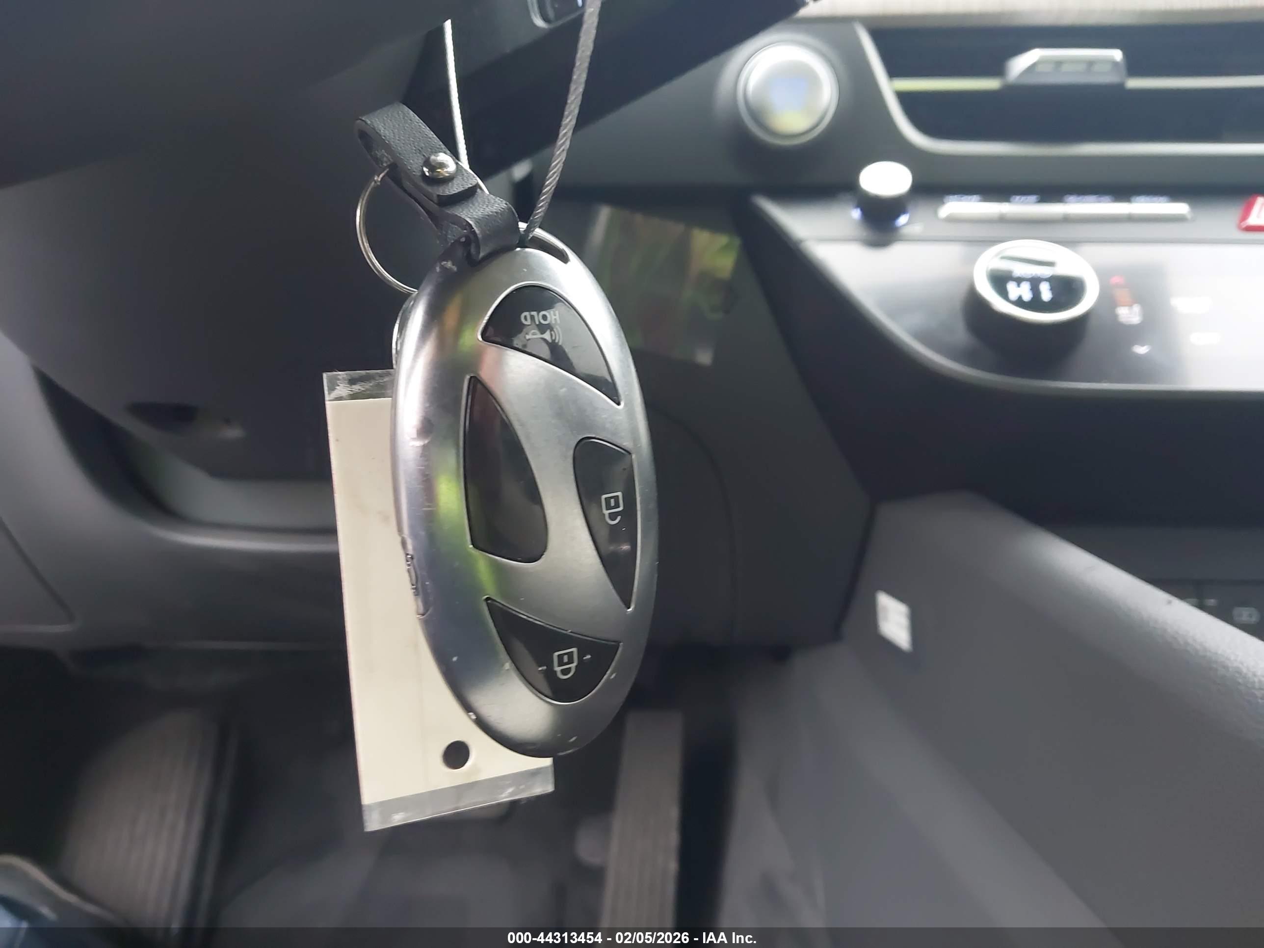 HYUNDAI SONATA image 11