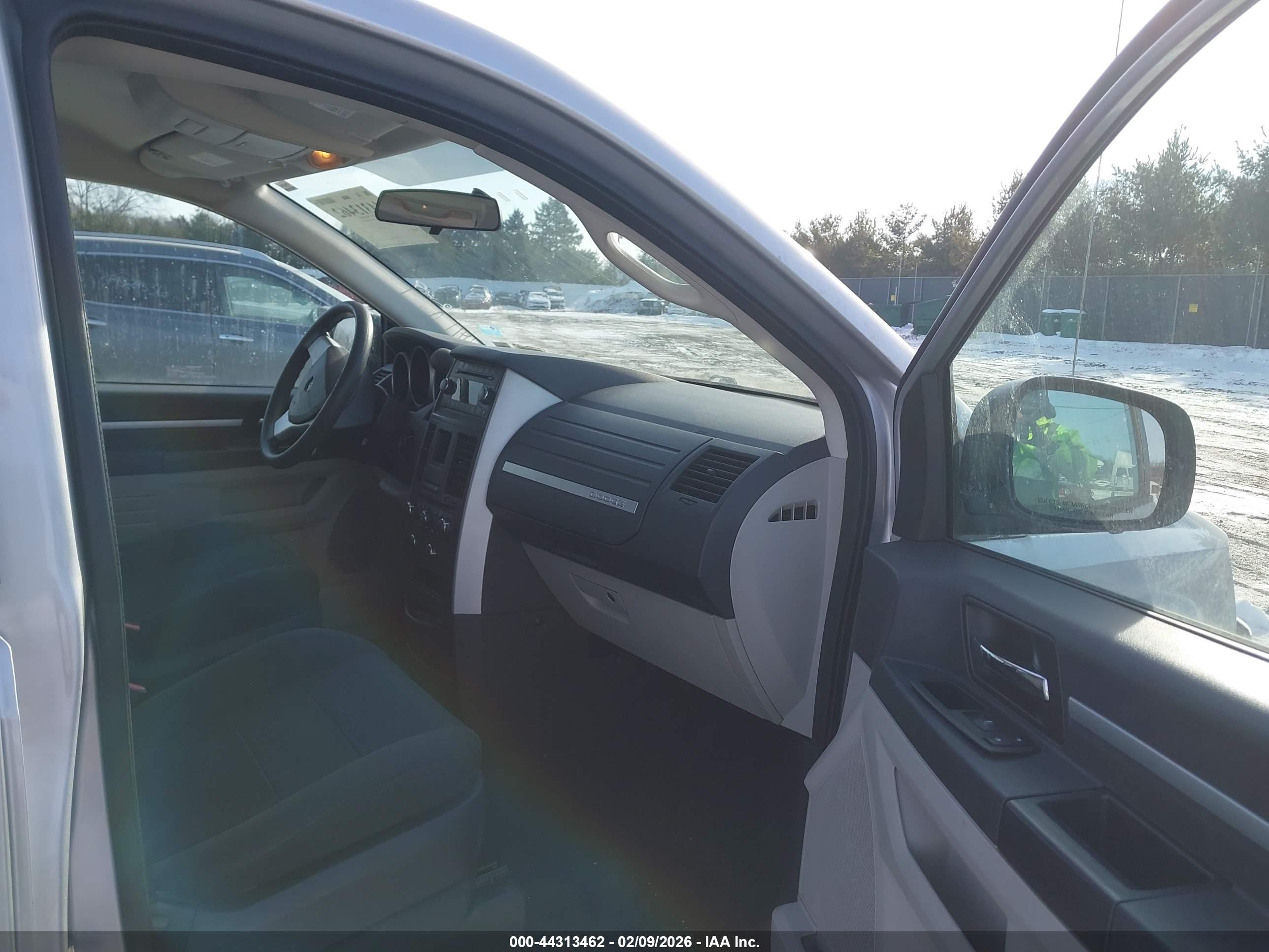 DODGE GRAND image 5