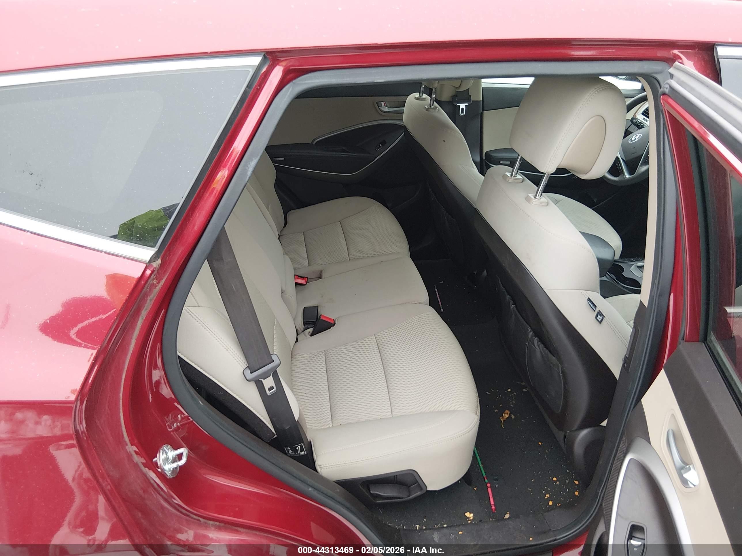 HYUNDAI SANTA image 8
