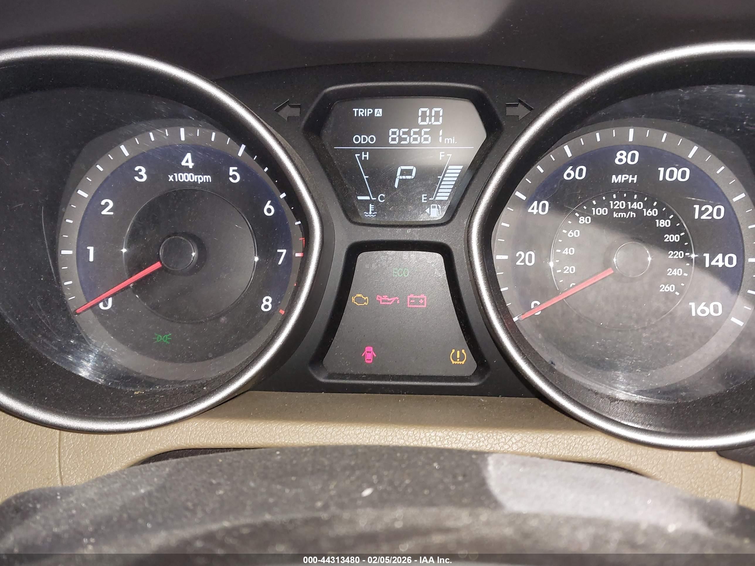 HYUNDAI ELANTRA image 7