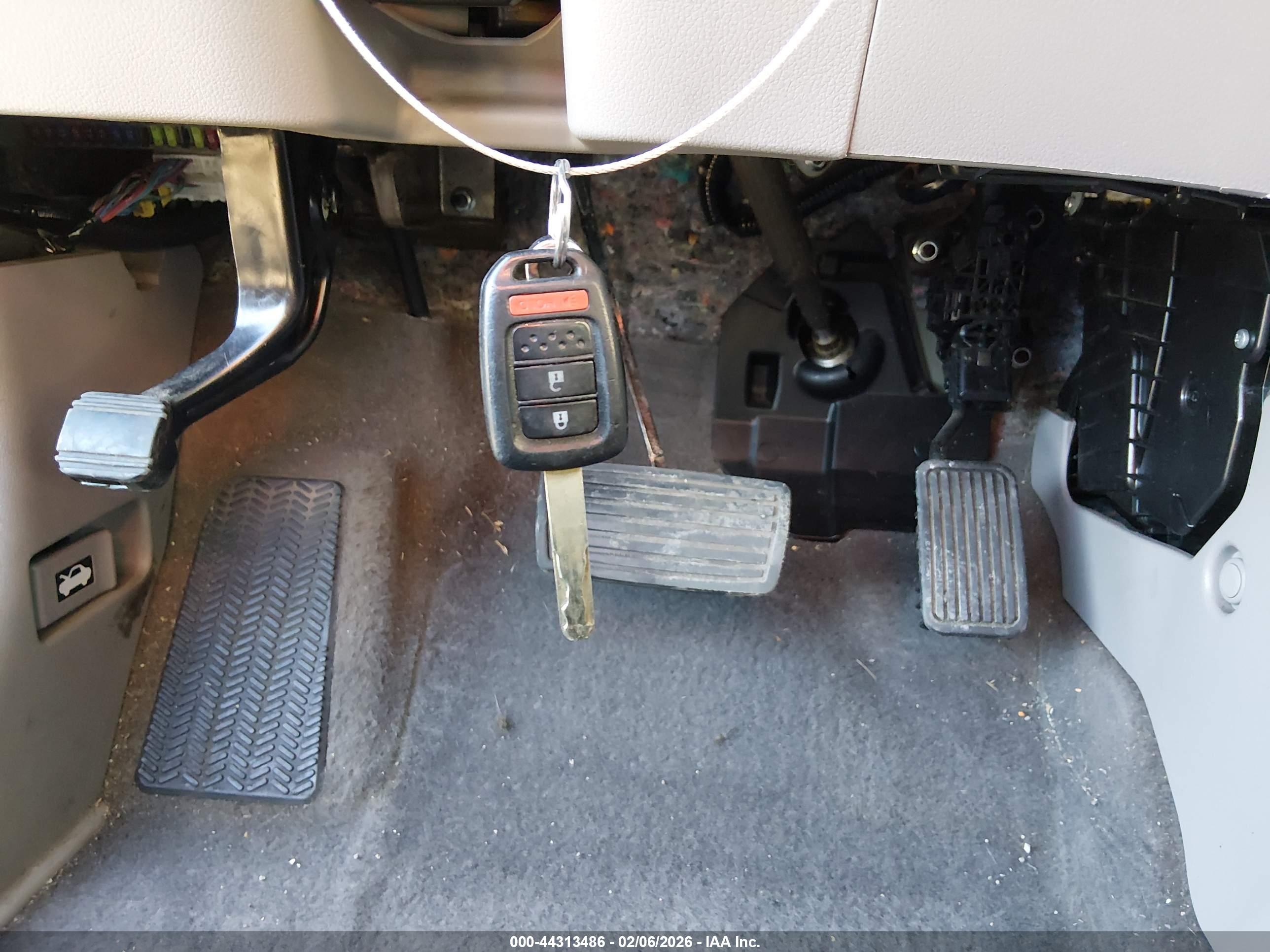 HONDA CR-V image 11
