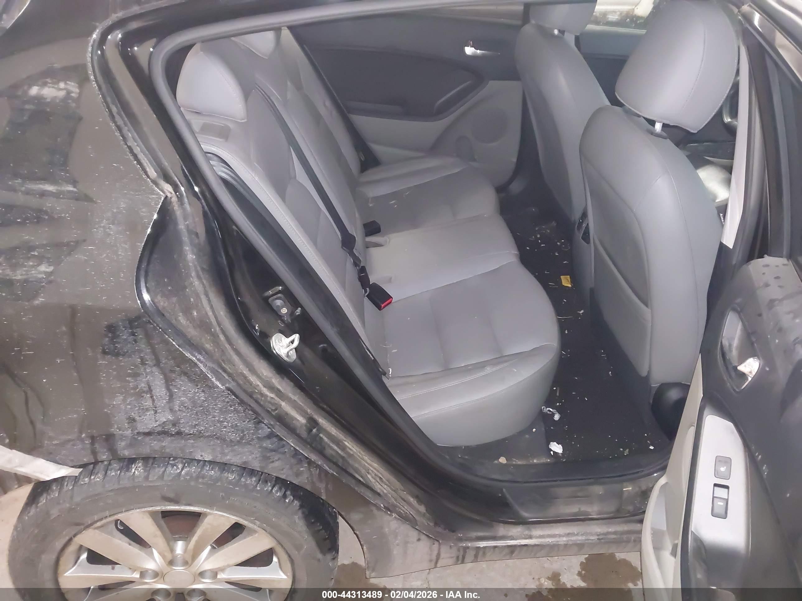 KIA FORTE image 8