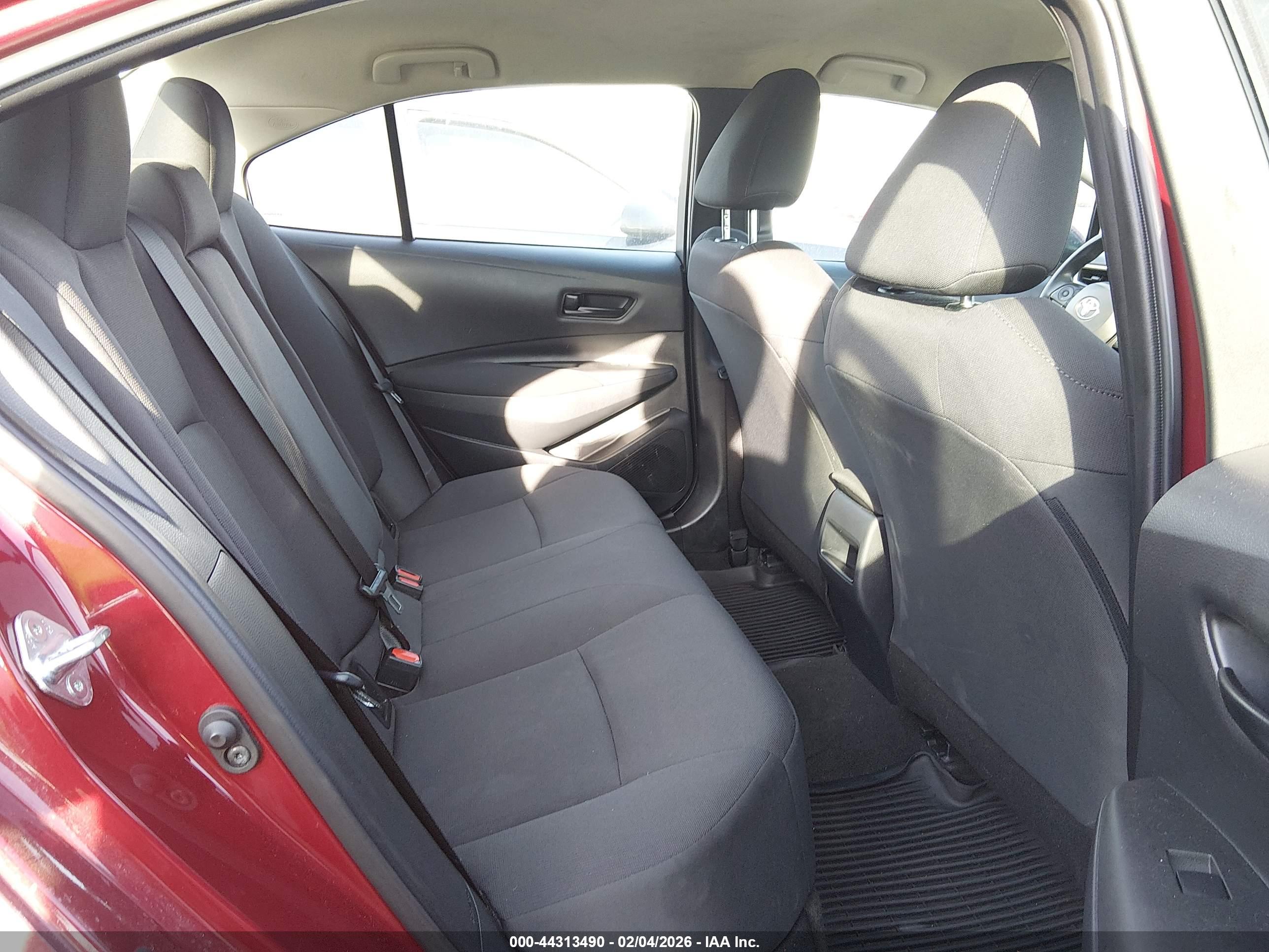 TOYOTA COROLLA image 8