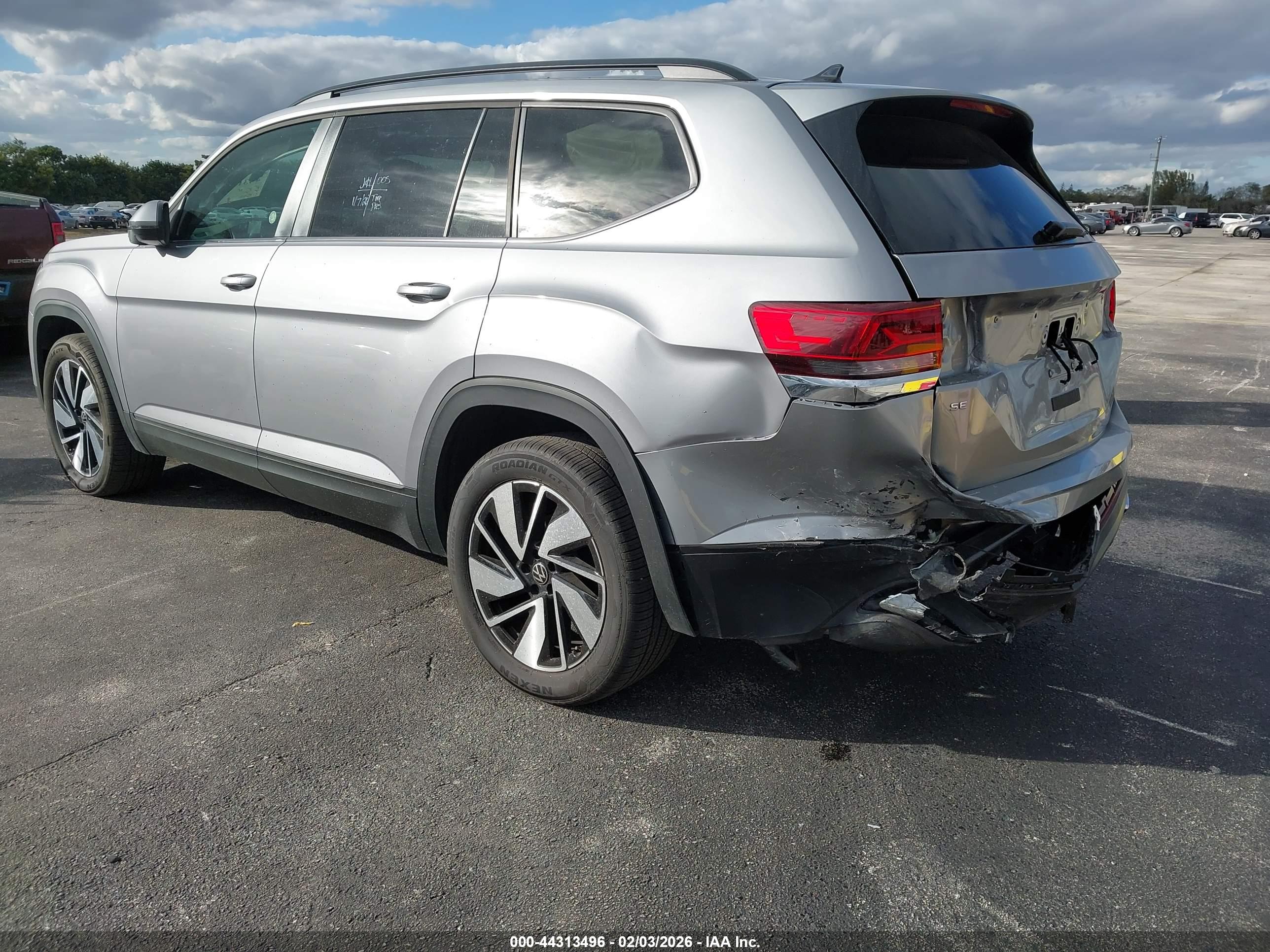 VOLKSWAGEN ATLAS image 6