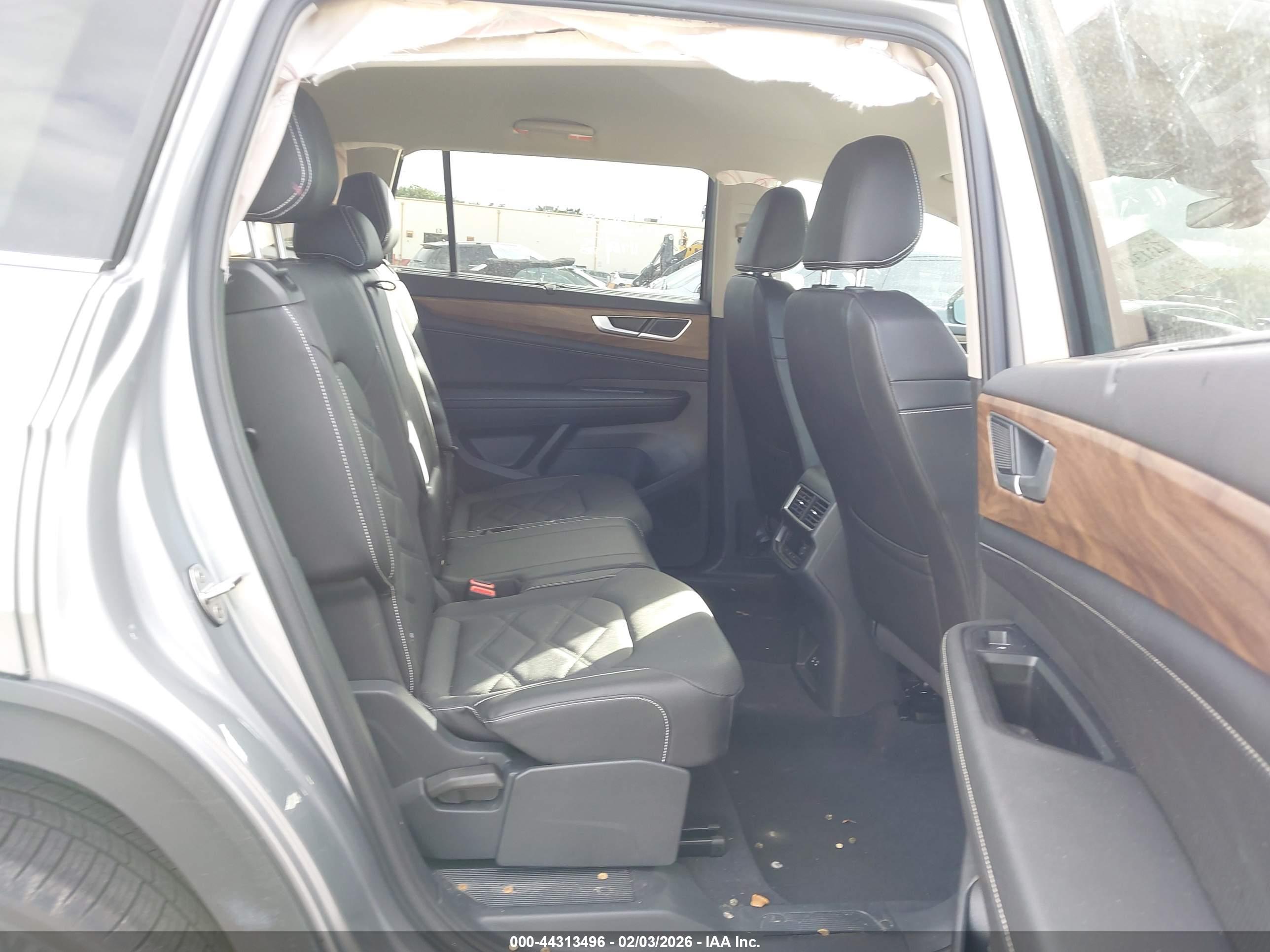 VOLKSWAGEN ATLAS image 8
