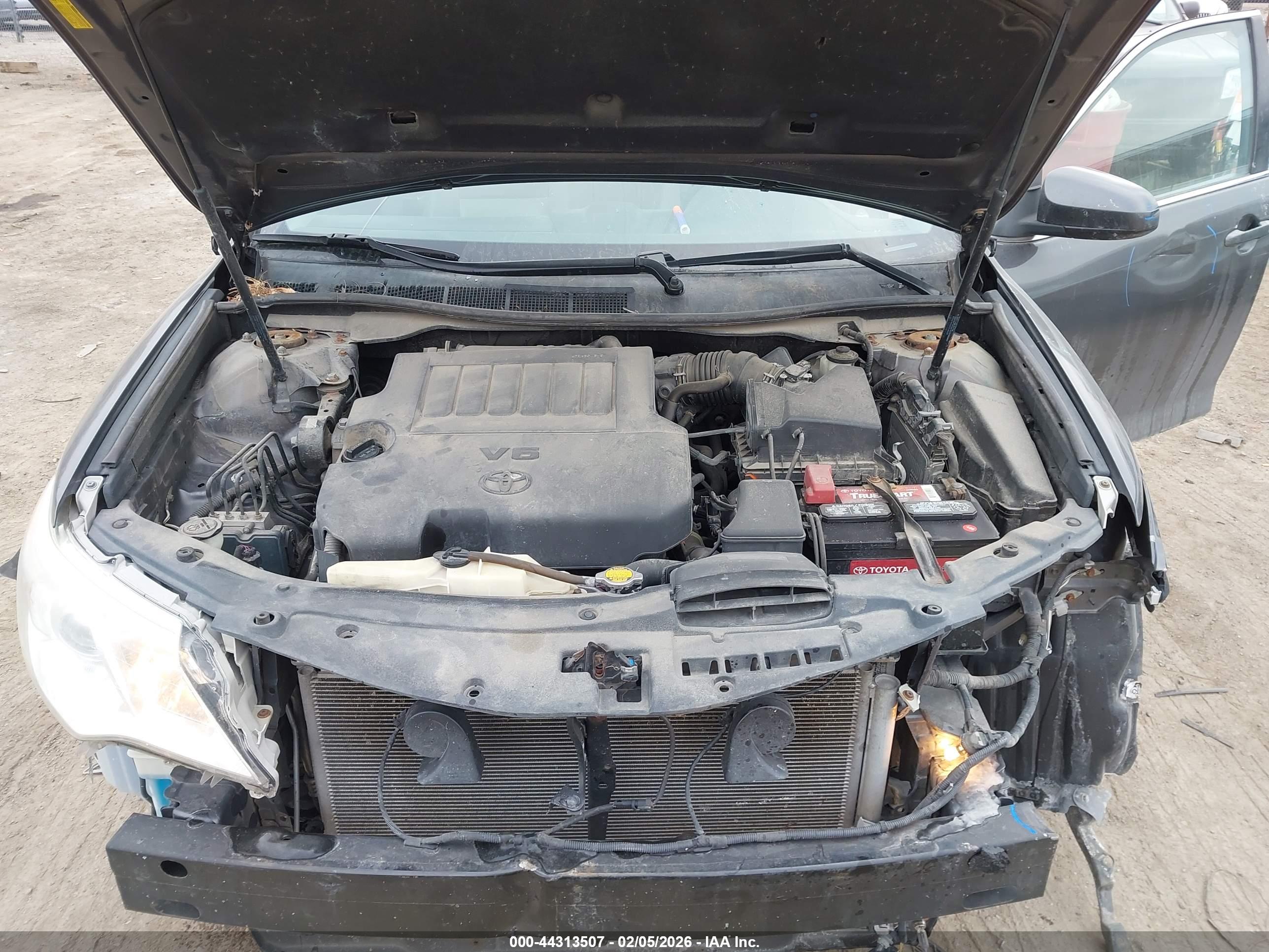 TOYOTA CAMRY image 10