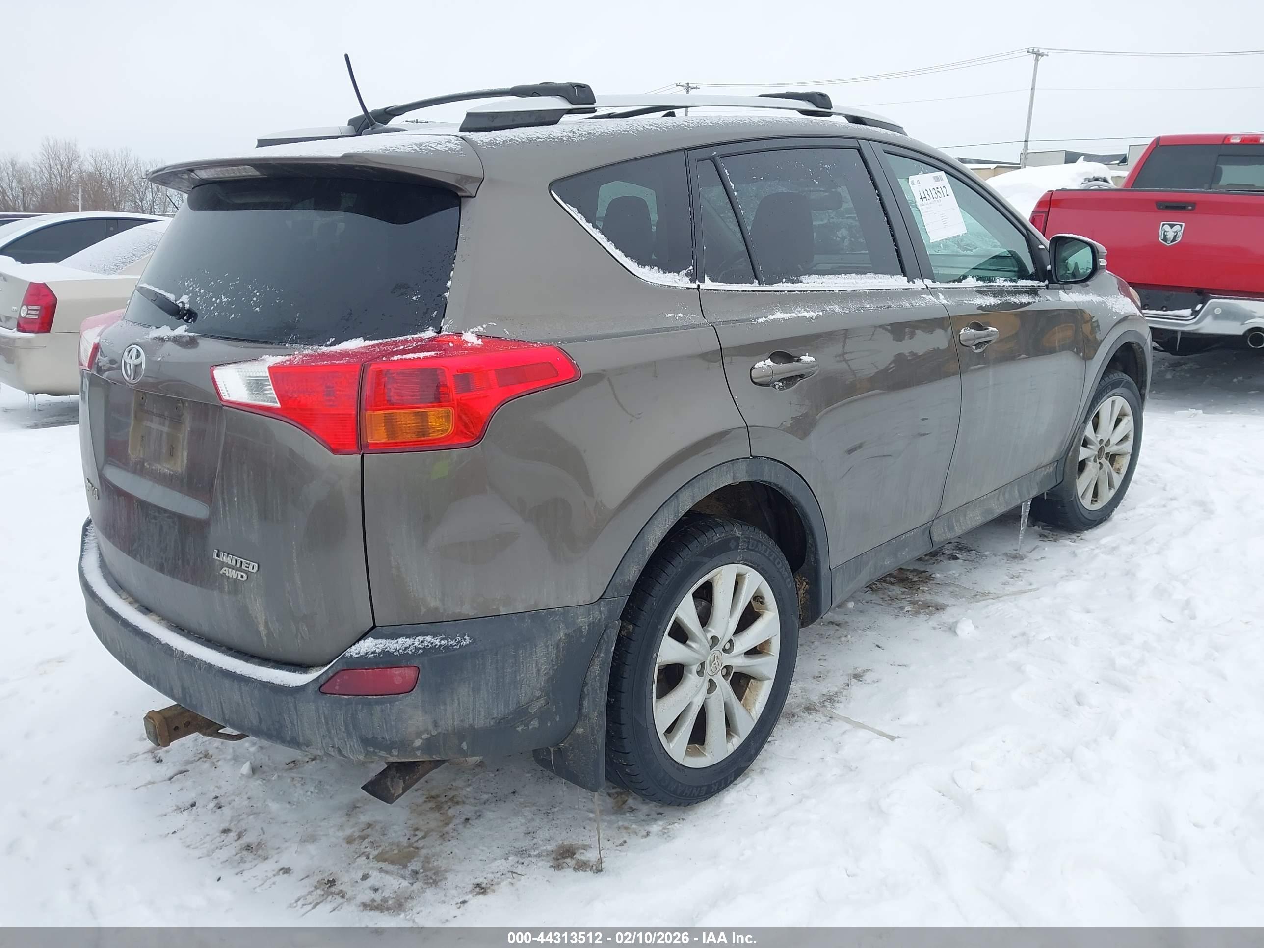 TOYOTA RAV4 image 4
