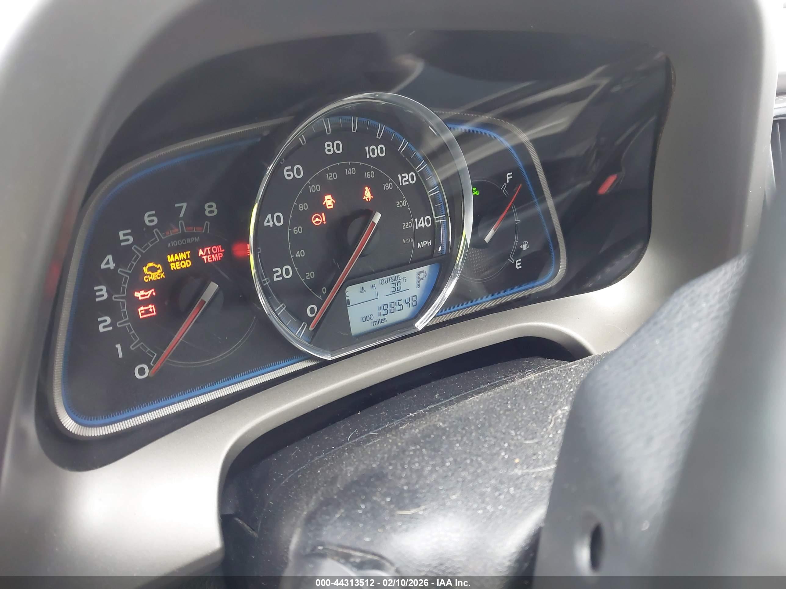 TOYOTA RAV4 image 7