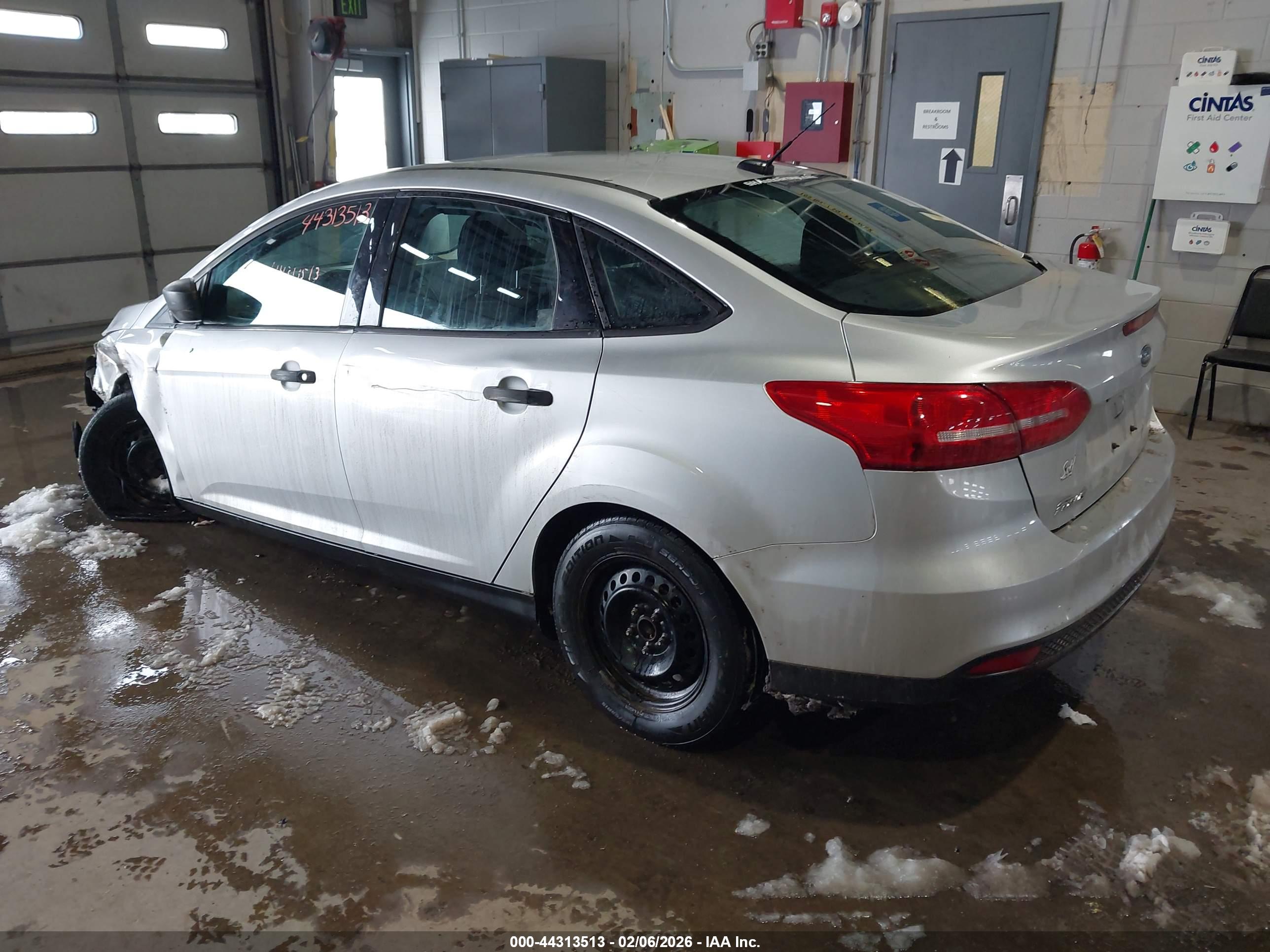 FORD FOCUS image 3