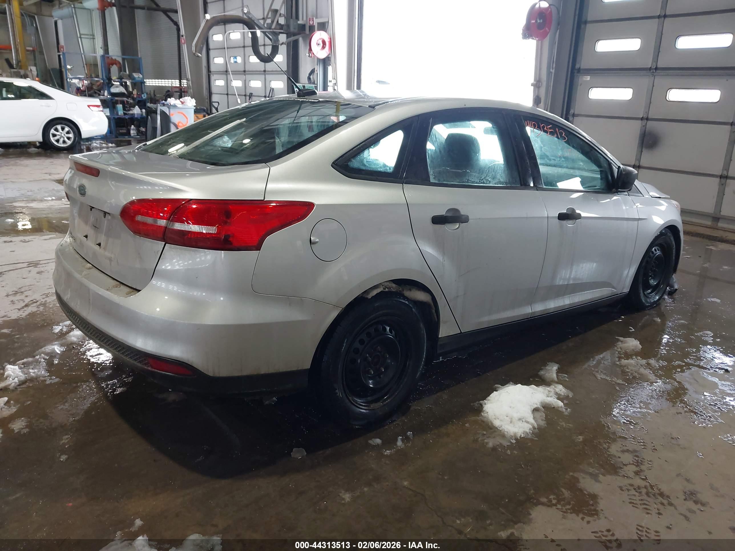 FORD FOCUS image 4