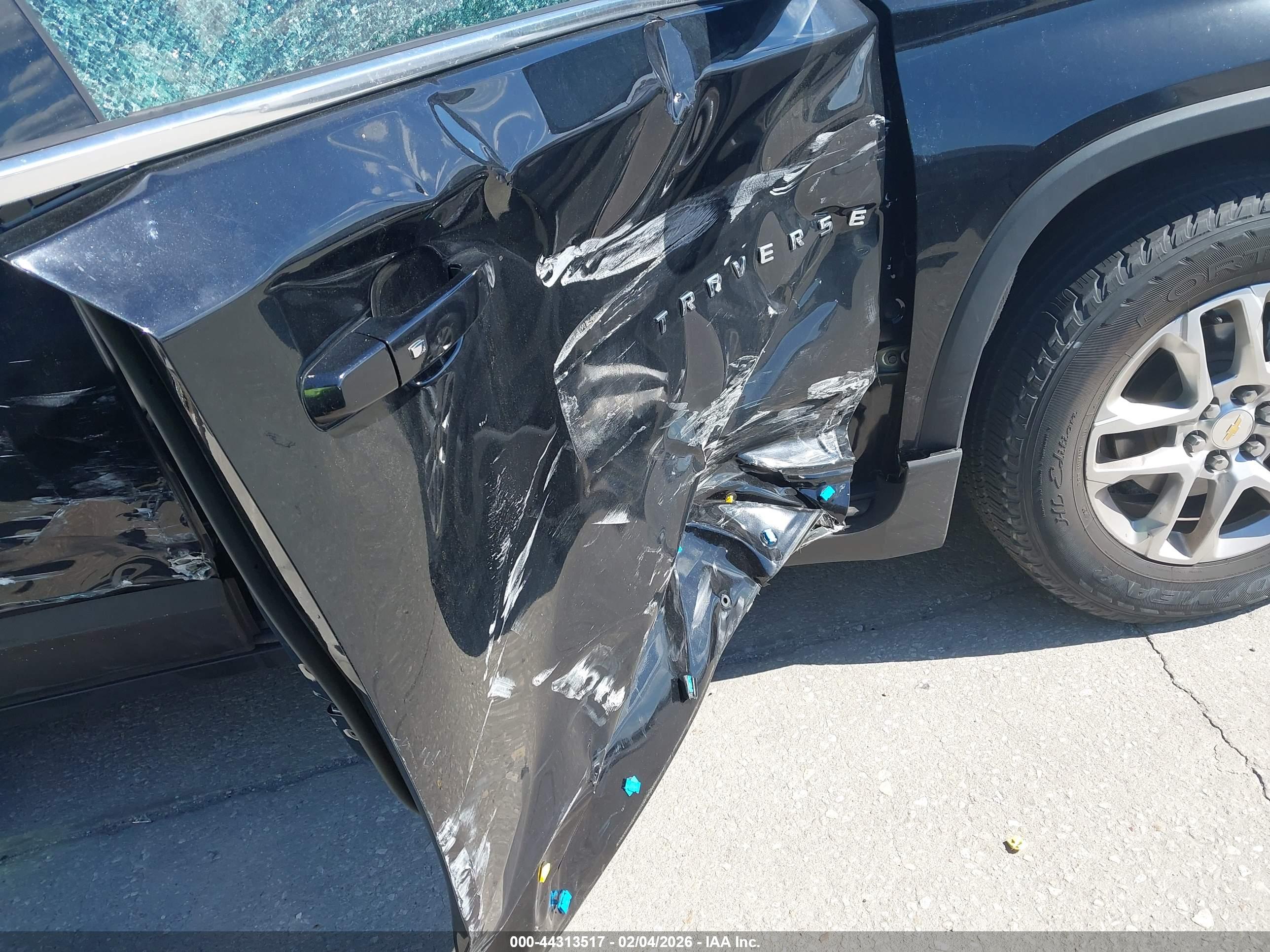CHEVROLET TRAVERSE image 6