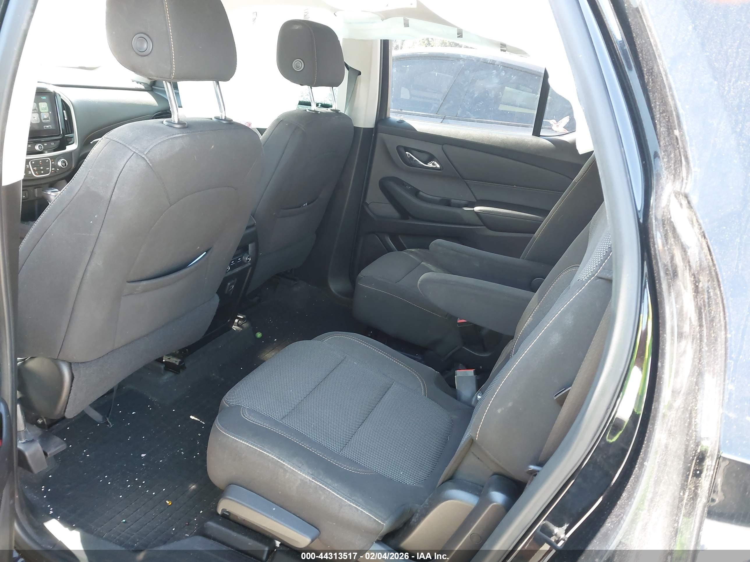 CHEVROLET TRAVERSE image 8