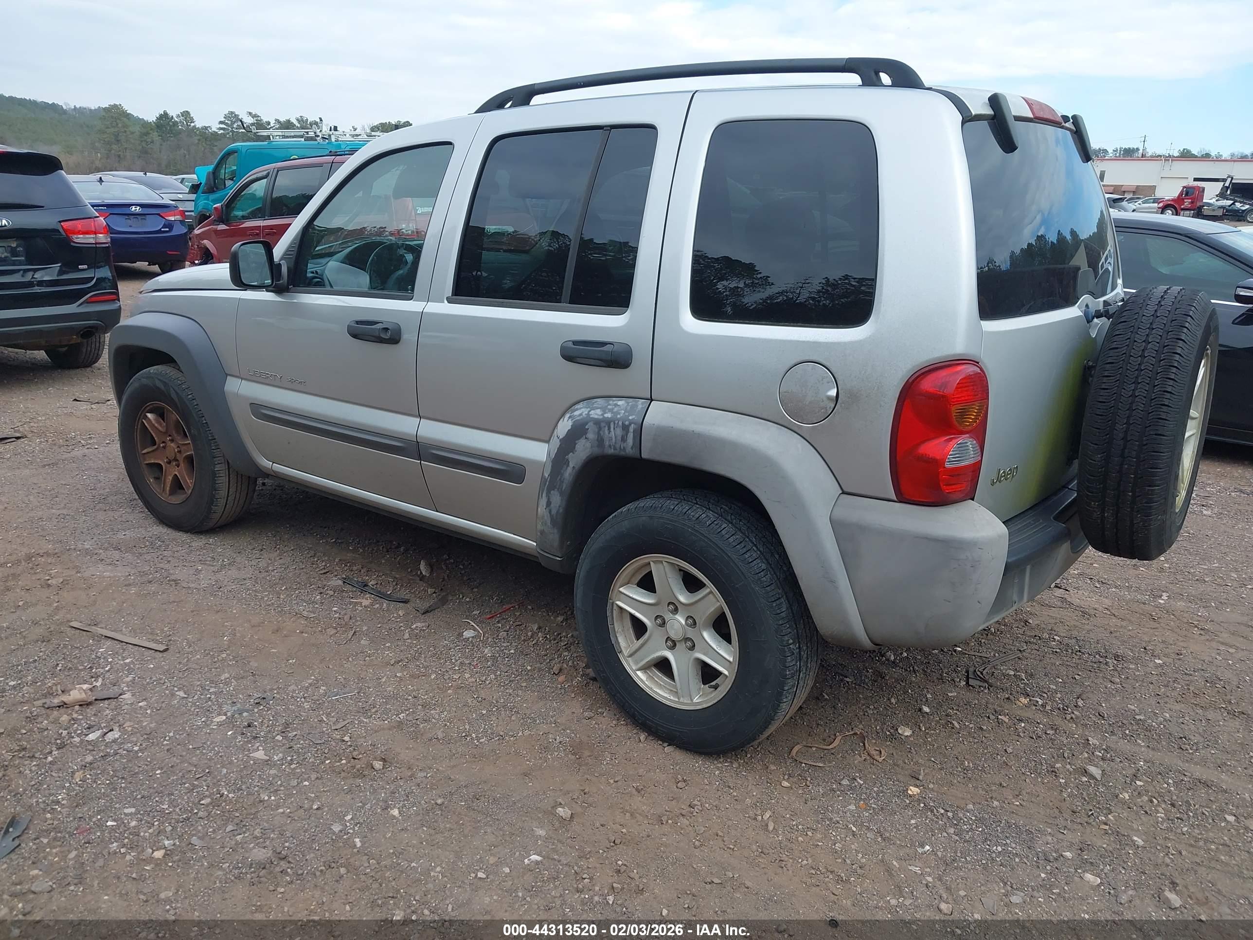 JEEP LIBERTY image 3