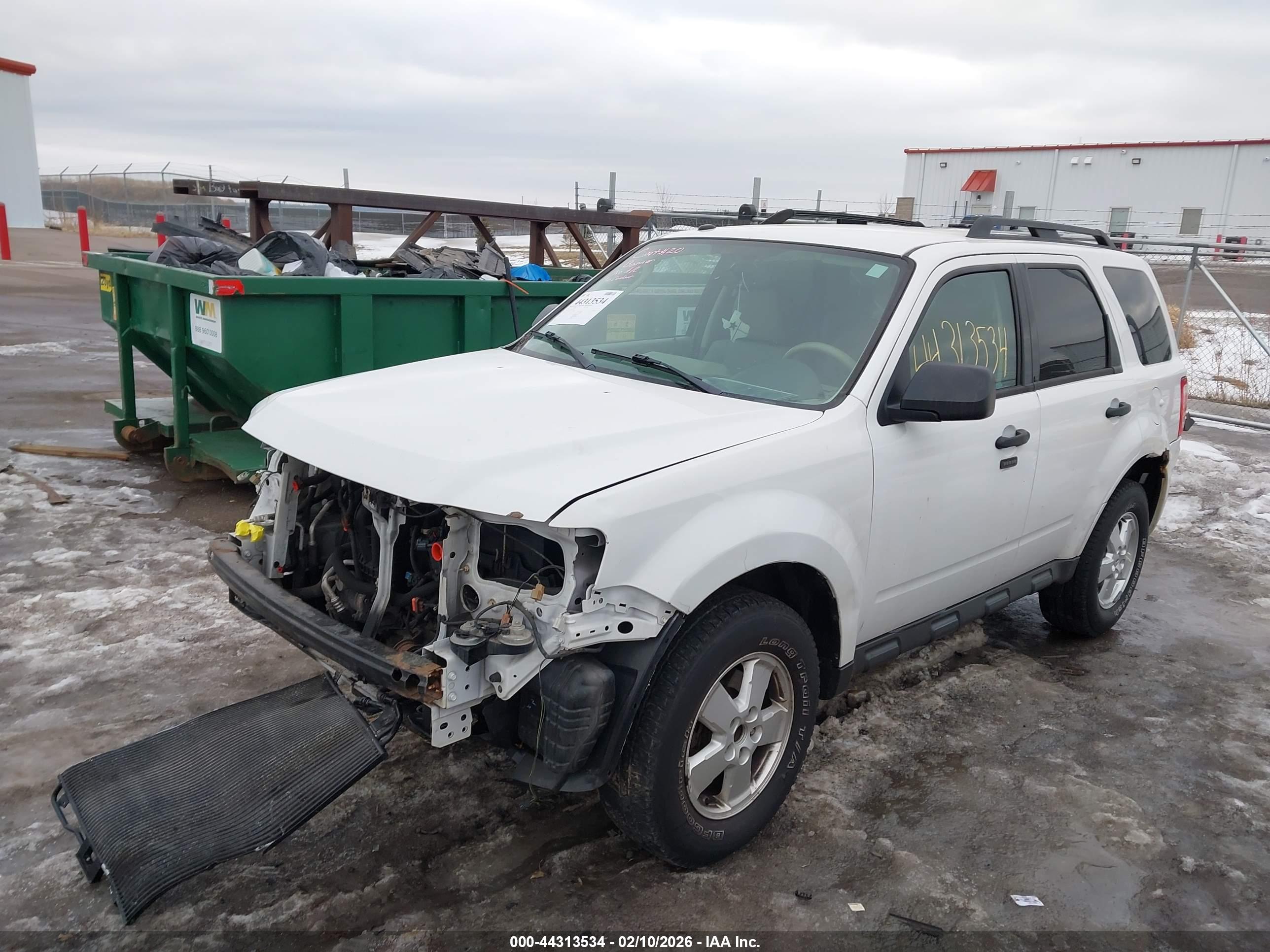 FORD ESCAPE image 2