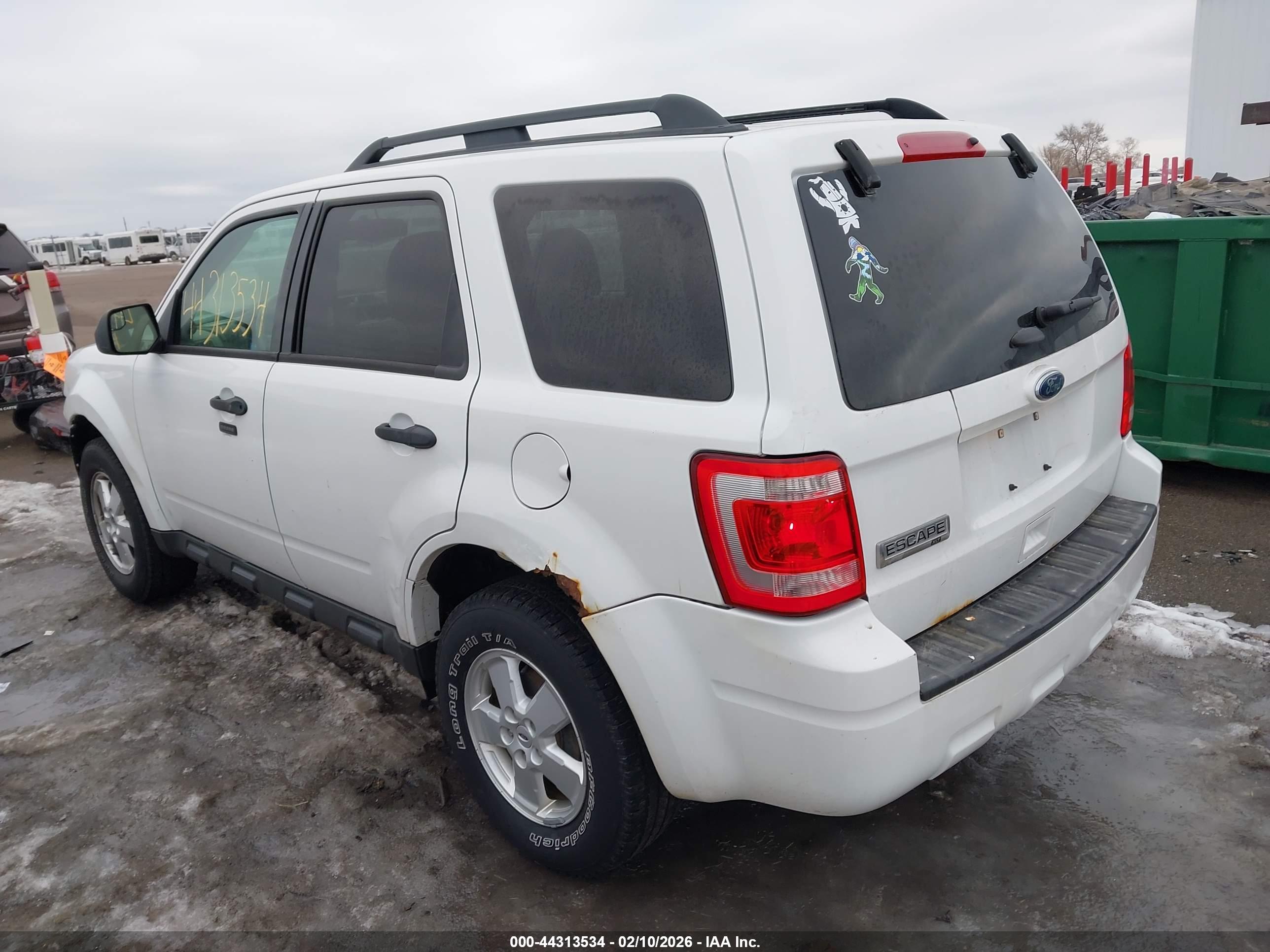 FORD ESCAPE image 3