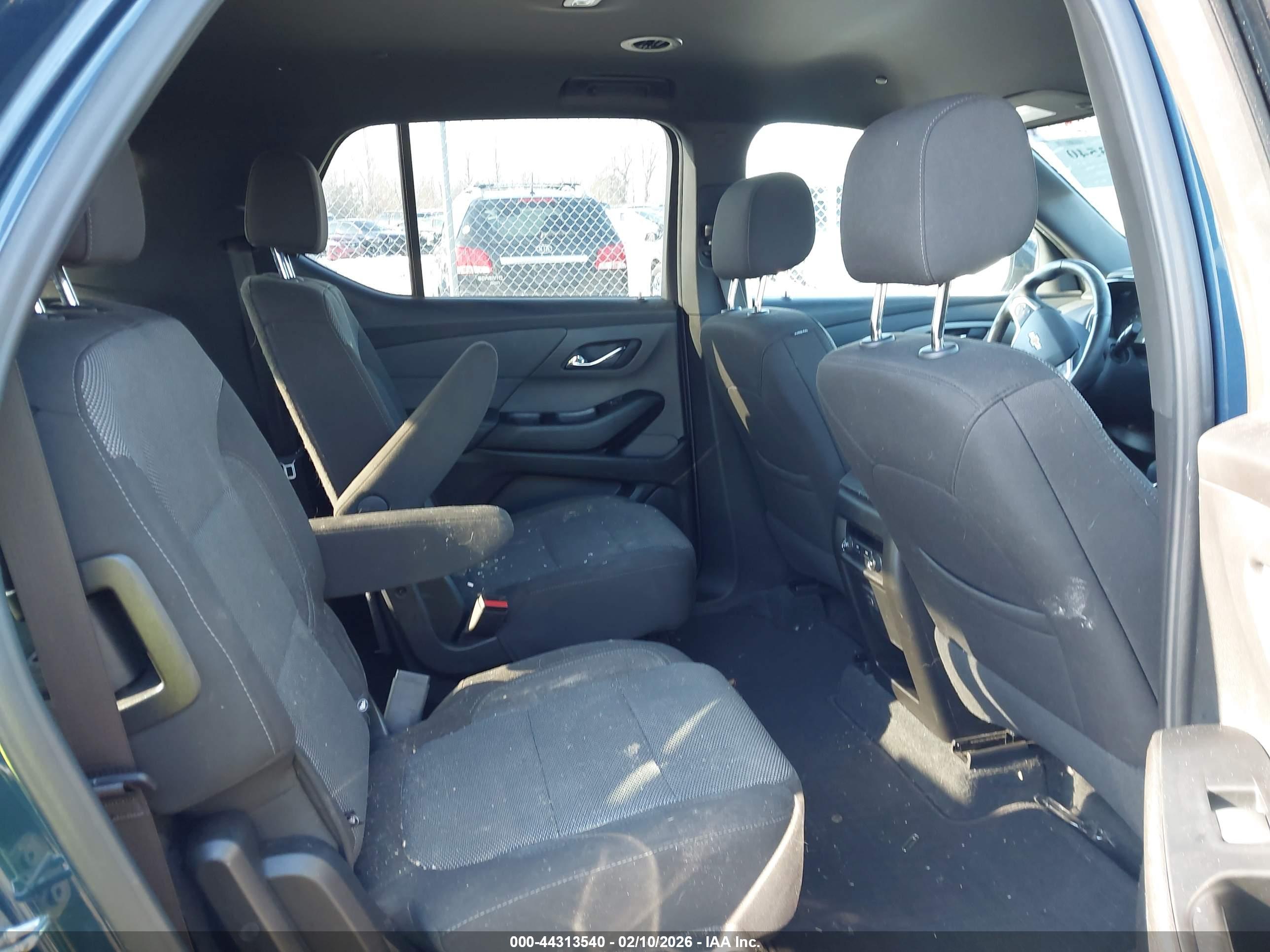 CHEVROLET TRAVERSE image 8