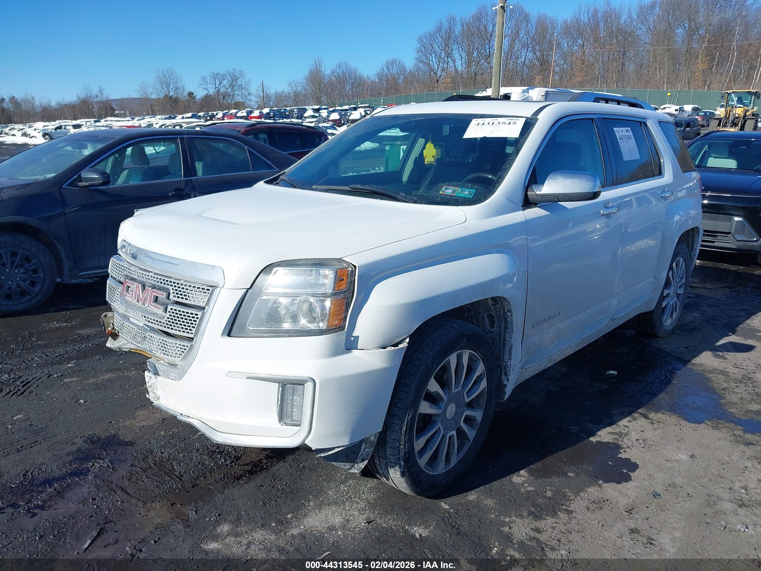 GMC TERRAIN image 2