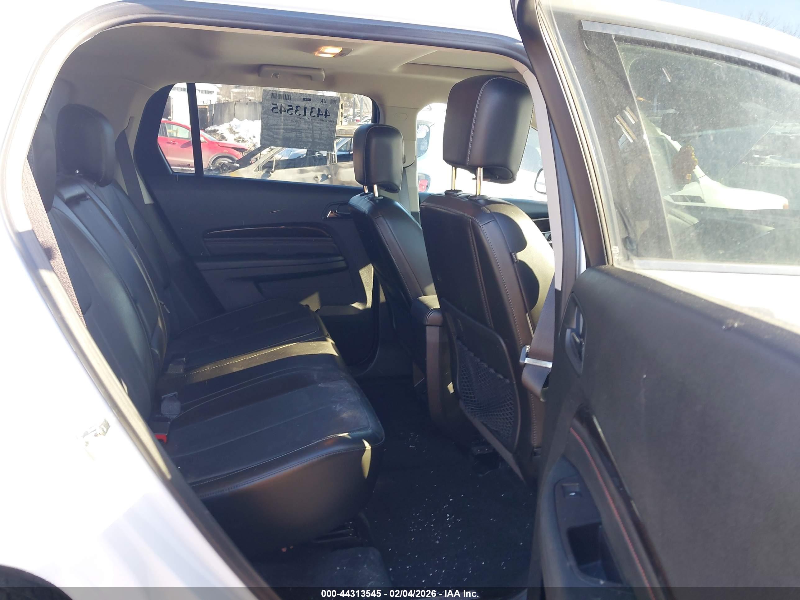 GMC TERRAIN image 8