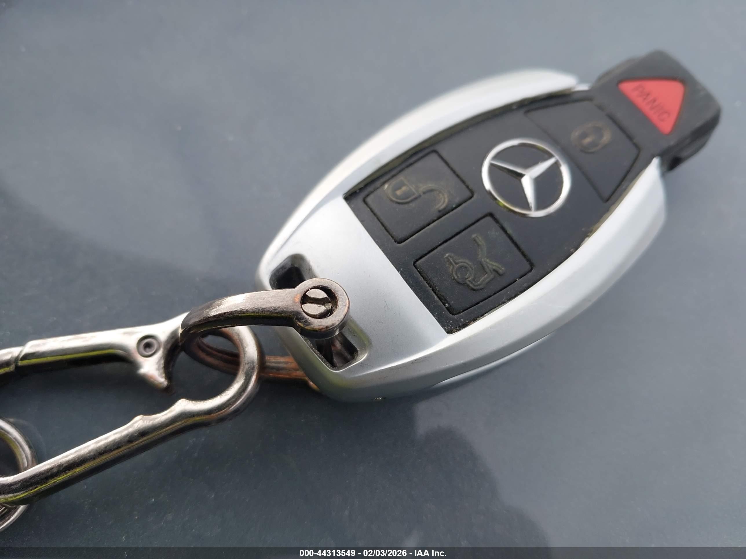 MERCEDES-BENZ GLK image 11