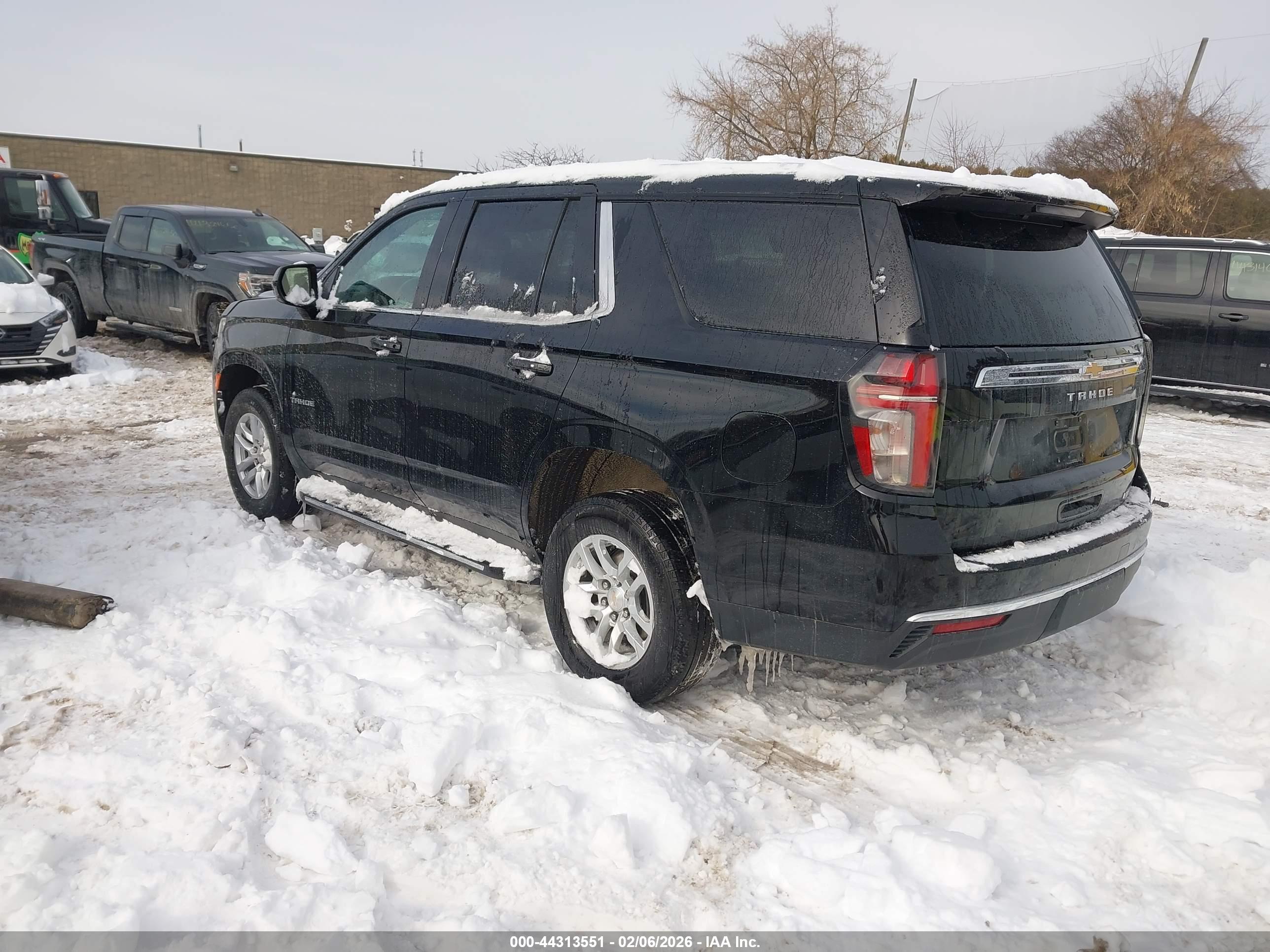 CHEVROLET TAHOE image 3