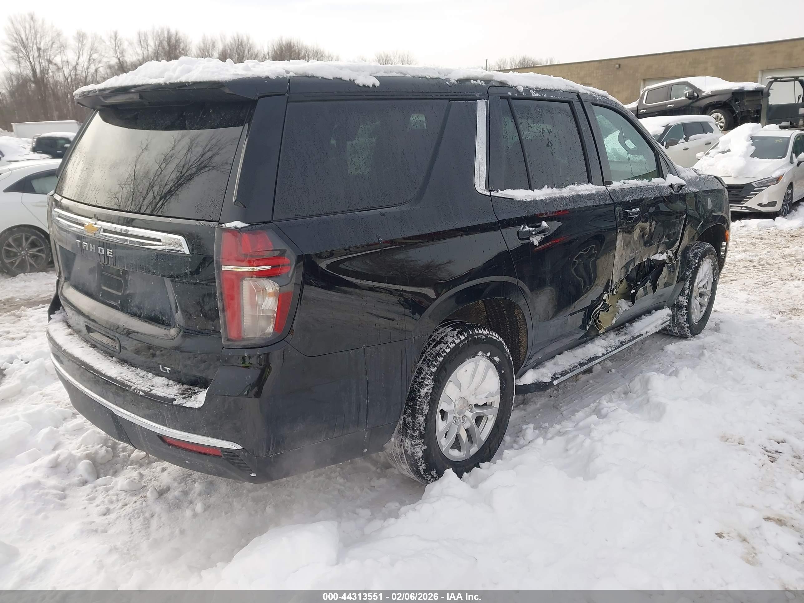 CHEVROLET TAHOE image 4