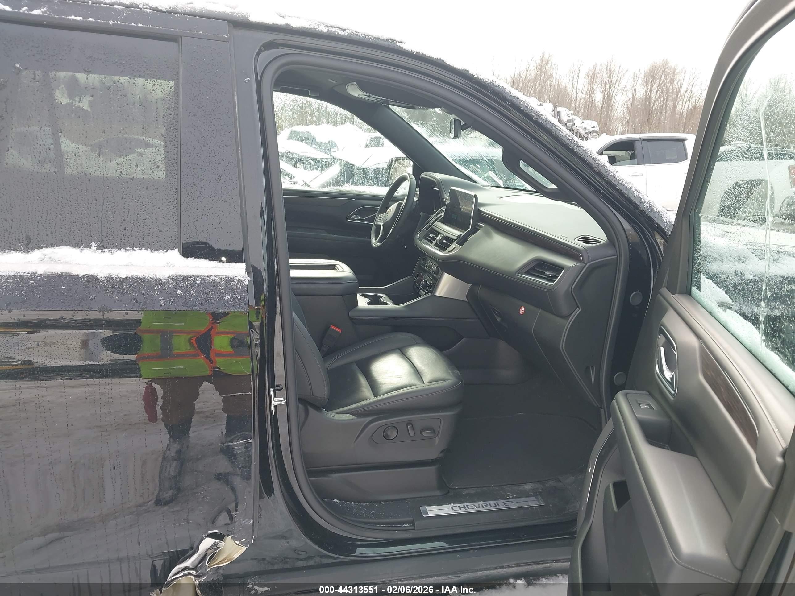 CHEVROLET TAHOE image 5