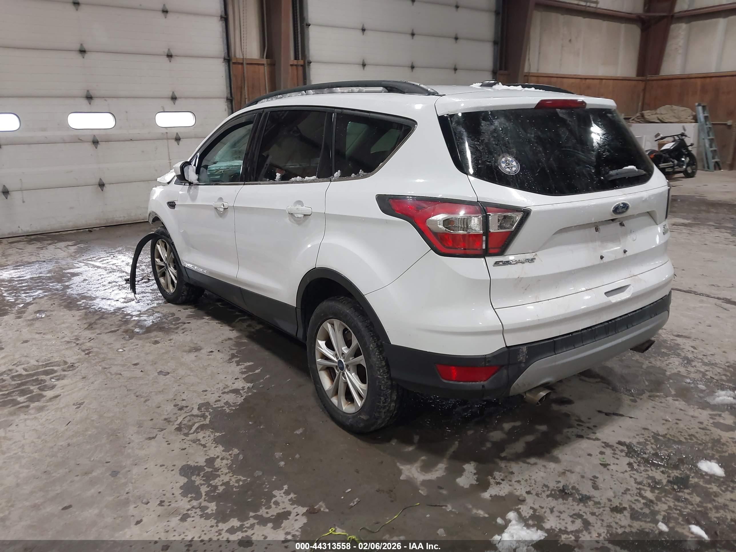 FORD ESCAPE image 3