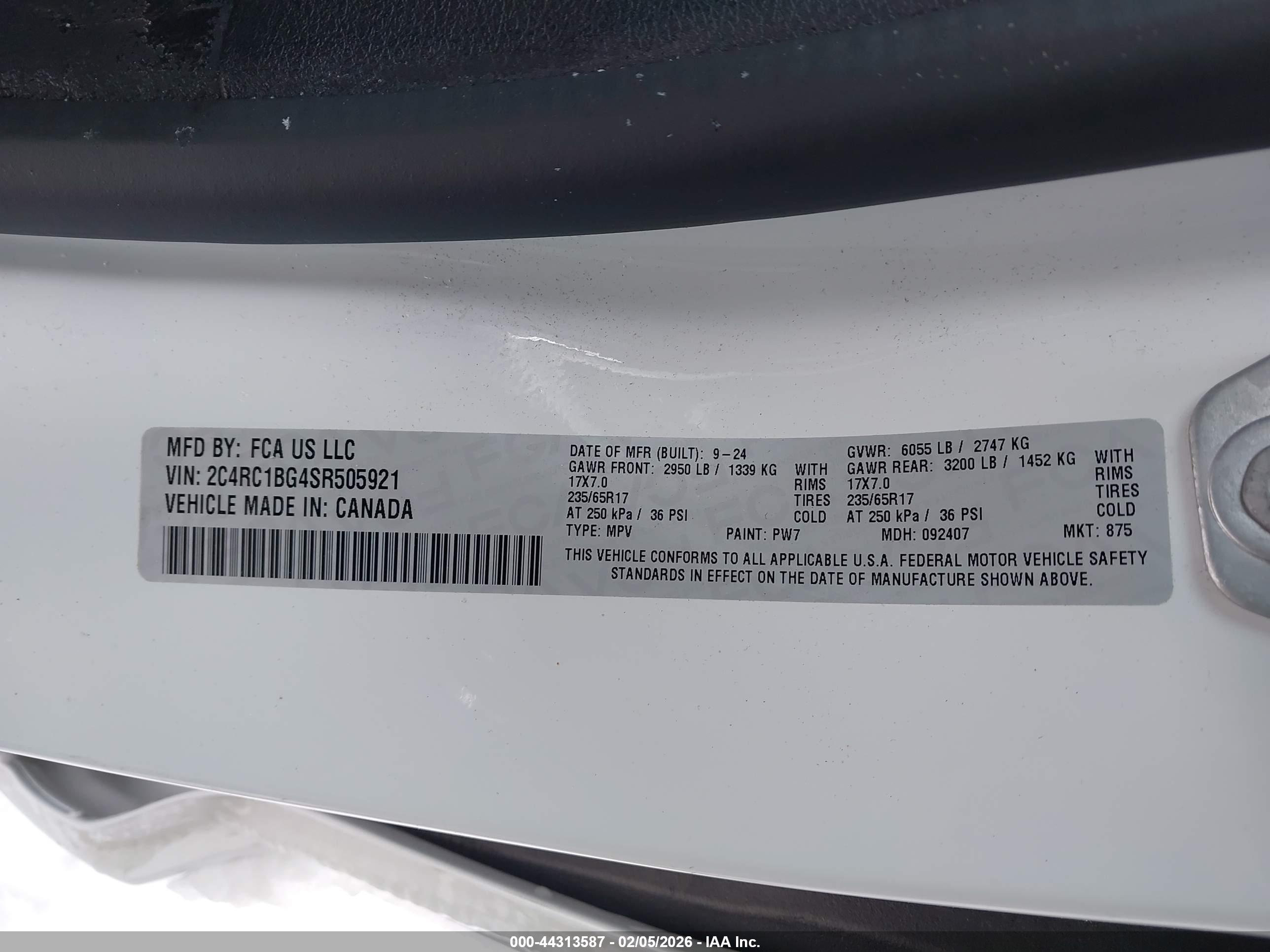 CHRYSLER PACIFICA image 9