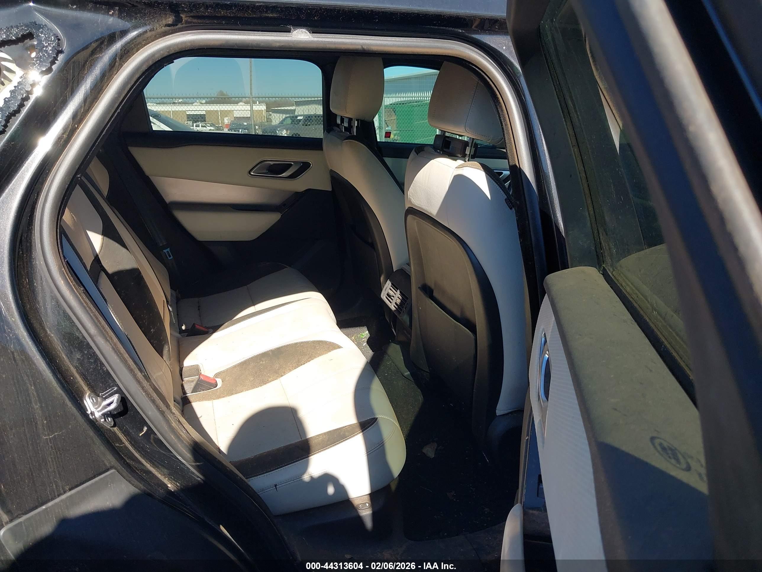 LAND ROVER image 8