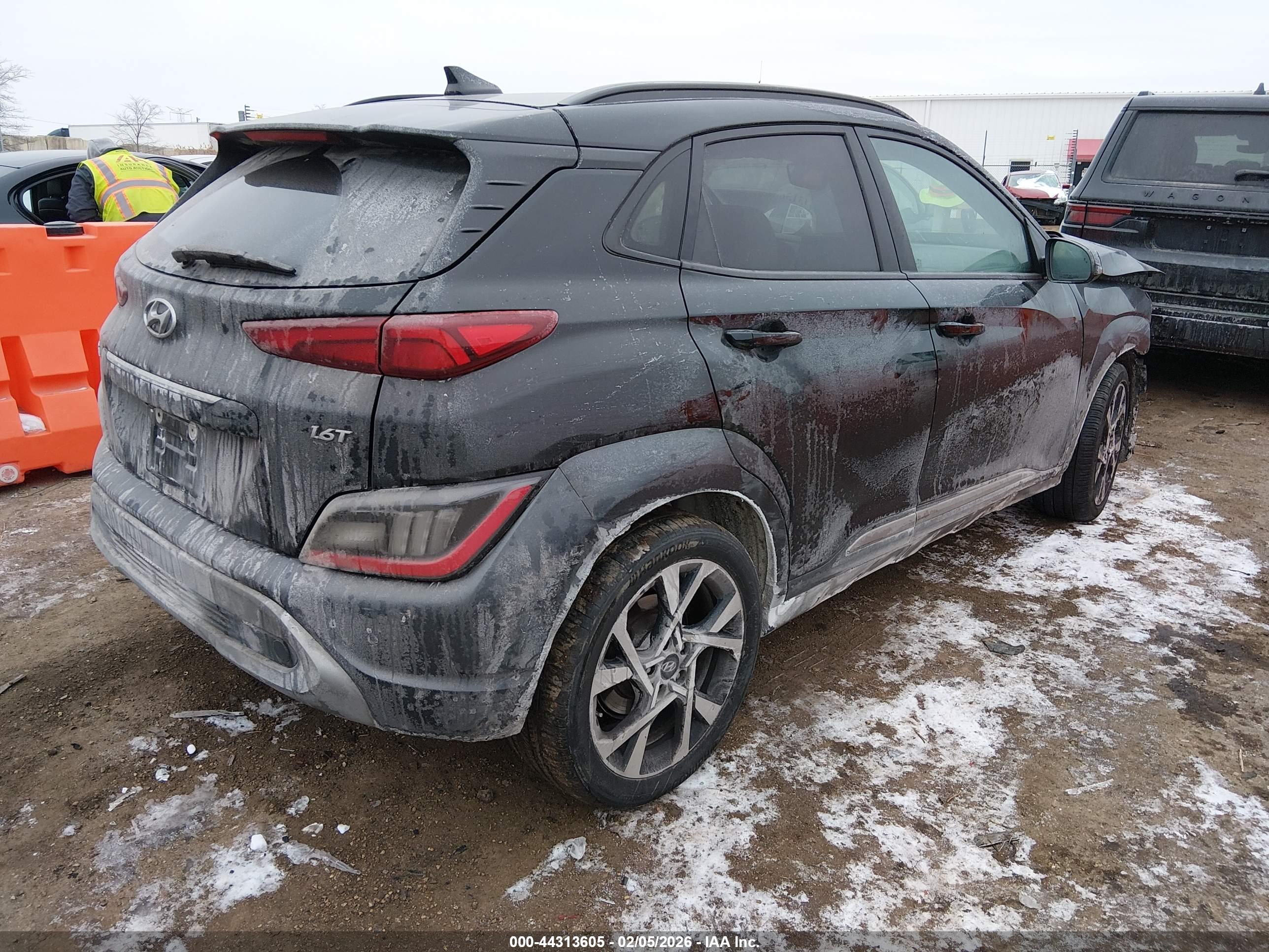 HYUNDAI KONA image 4